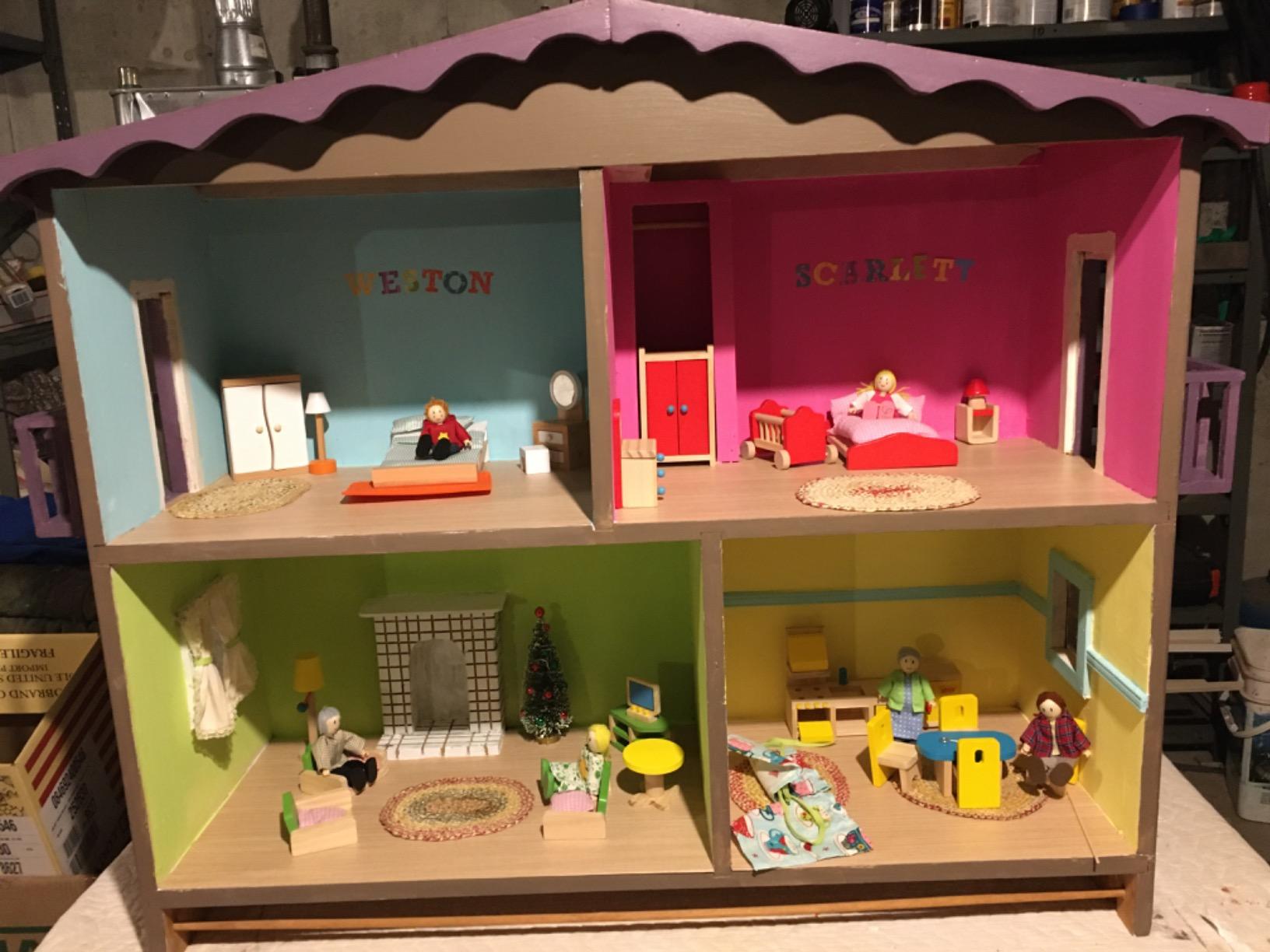 Hape Master Bedroom Wooden Dollhouse Furniture Set (E3450) customer photo 1