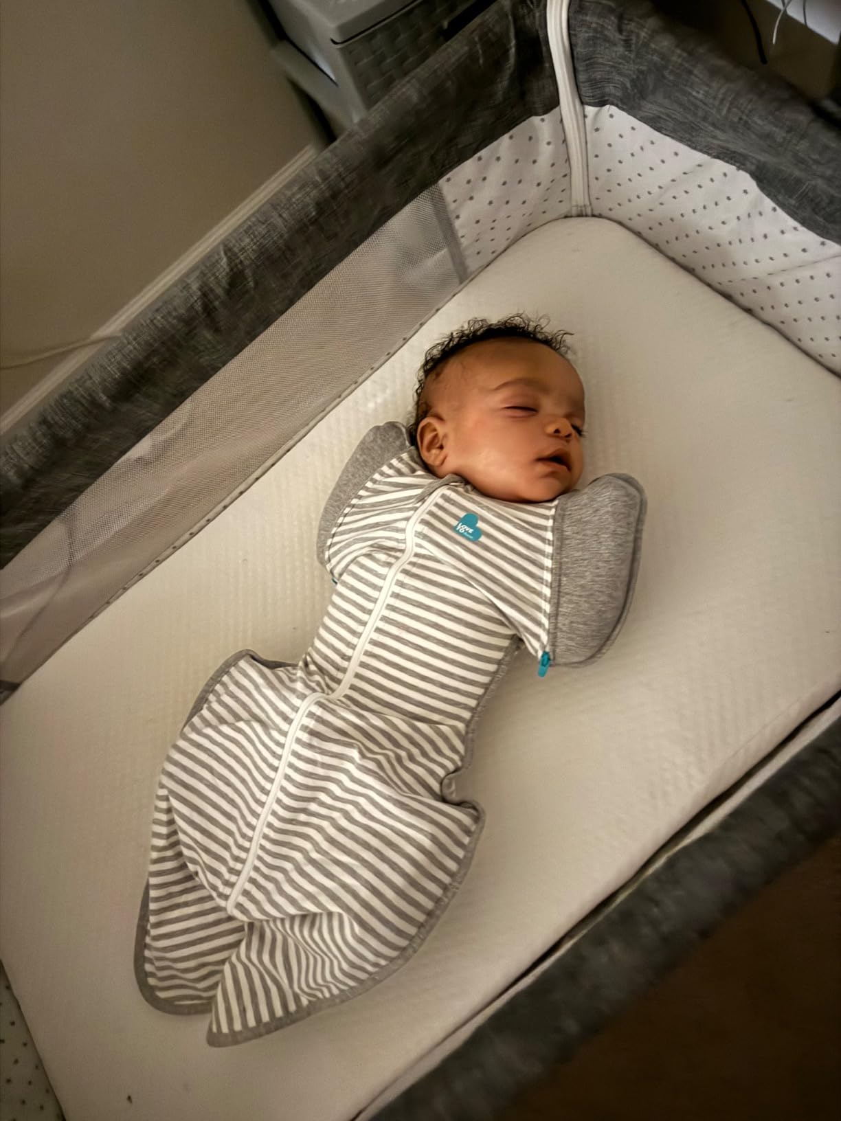 Love to Dream Swaddle Up Transition Swaddle, Patented Zip-Off Wings, Gently Help Baby Transition from Being Swaddled to Arms Free When Showing Signs of Rolling, 1.0 TOG, 13-19 lbs, Gray customer photo 2