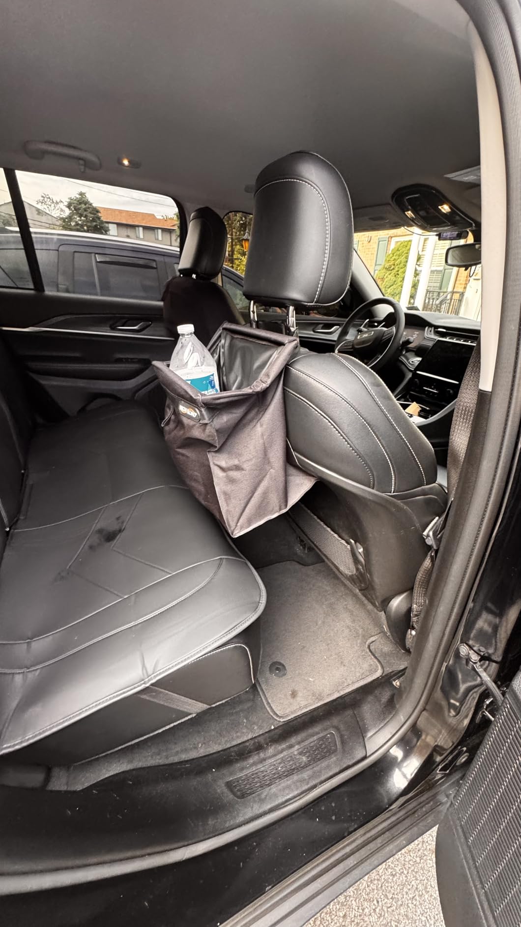 High Road TrashStash Hanging Car Garbage Bag with Push-Close Lid and Waterproof Bin for Car, SUV and Truck Seat Backs - Holds 3 Gallons of Car Trash (Black) customer photo 2