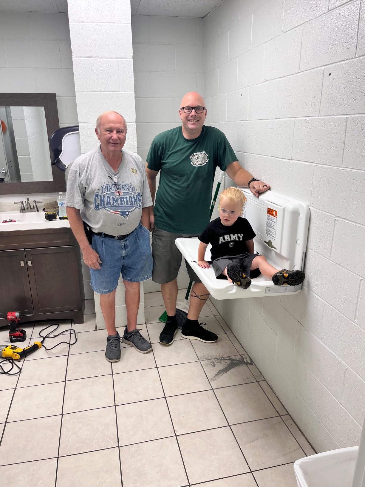 ECR4Kids Horizontal Wall-Mounted Changing Station, Baby Changer, White Granite customer photo 1