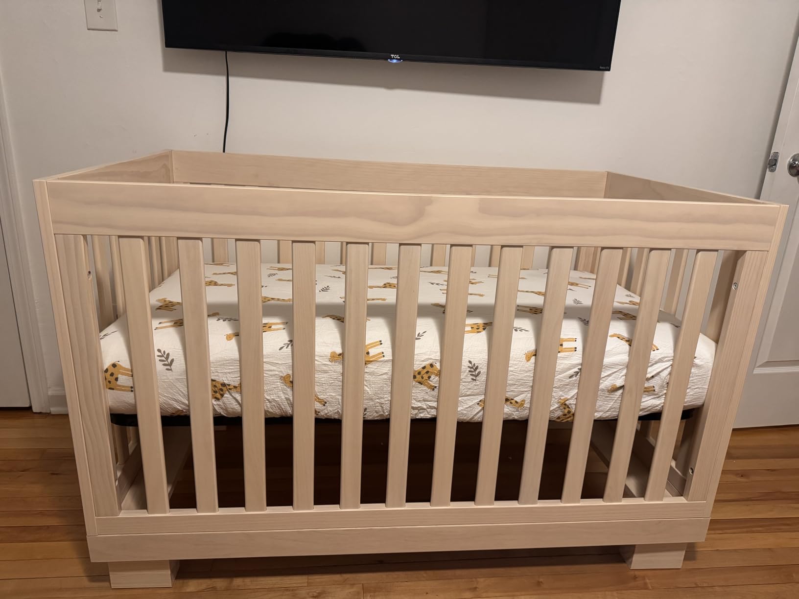 Babyletto Modo 3-in-1 Baby Crib Convertible to Toddler Bed & Daybed - Includes Toddler Conversion Kit - GREENGUARD Gold Certified - 100% Solid Wood Crib for Baby - 4 Adjustable Heights - White customer photo 1