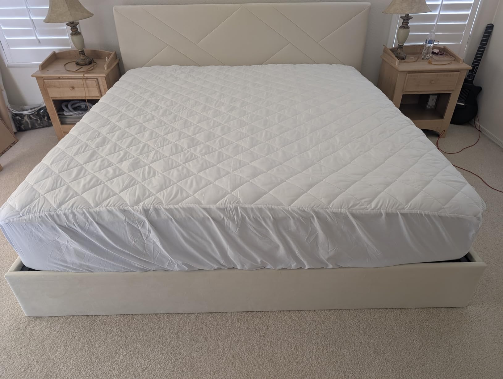 Utopia Bedding Quilted Fitted Mattress Pad, Twin Size, Elastic Fitted Mattress Topper Protector and Cover with Deep Pocket Stretches up to 16 Inches, Machine Washable (White) customer photo 1