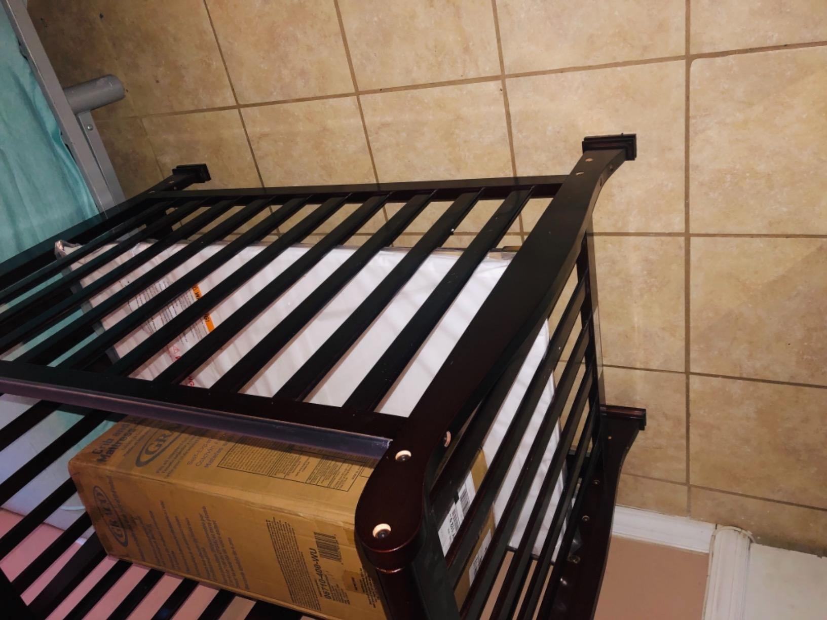 Dream On Me Addison 4-in-1 Convertible Mini Crib in Espresso, Greenguard Gold Certified, Non-Toxic Finishes, Built of New Zealand Pinewood, Comes with 1