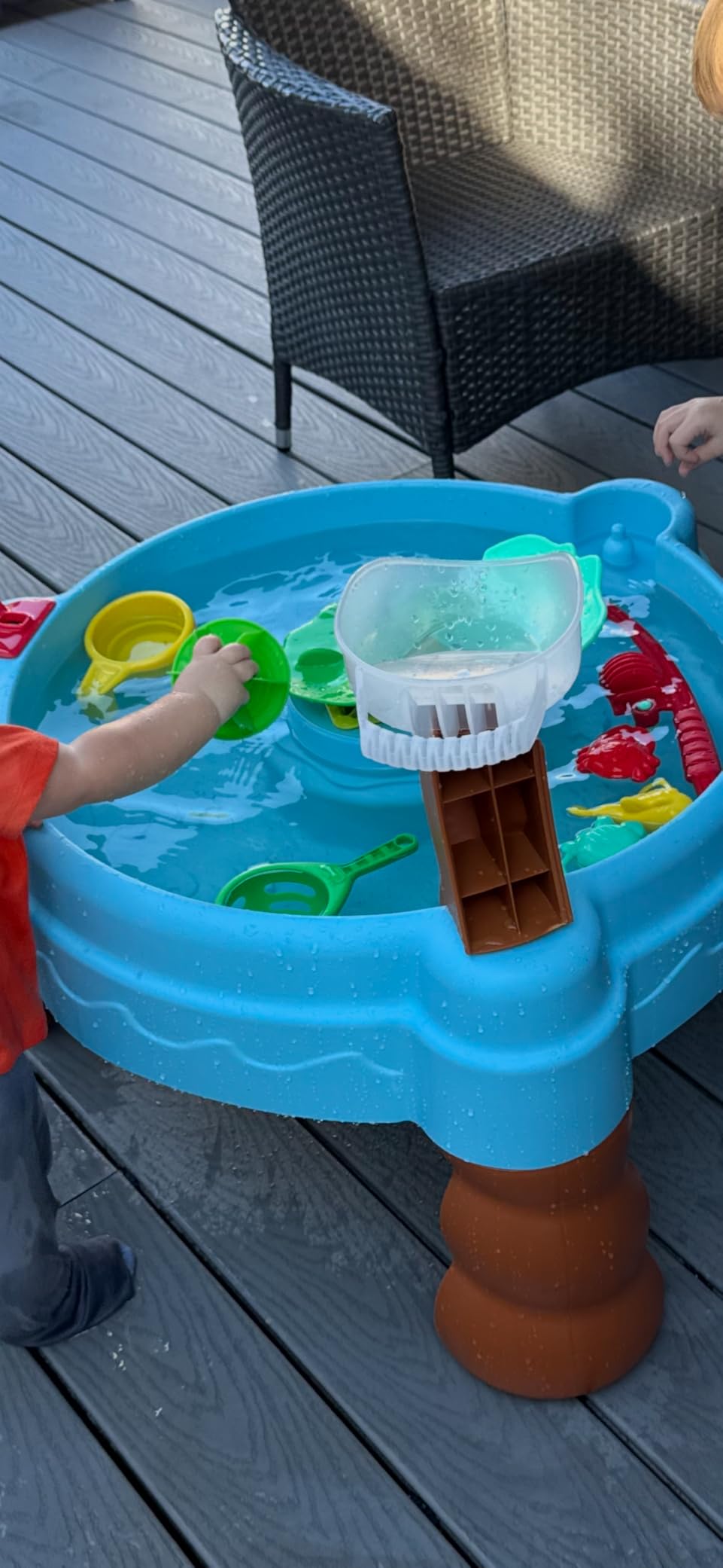 Little Tikes Fish 'n Splash Water Table - (Amazon Exclusive) customer photo 2