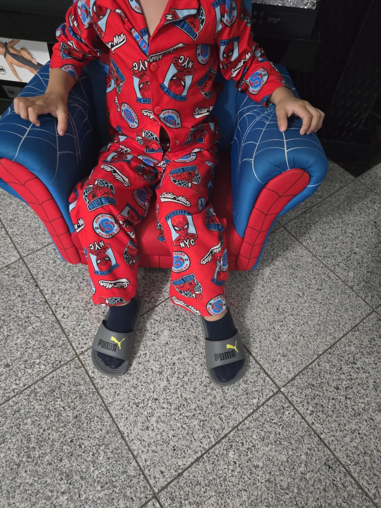 Delta Children Figural Upholstered Chair, Marvel Spider Man (Blue, Red) customer photo 2