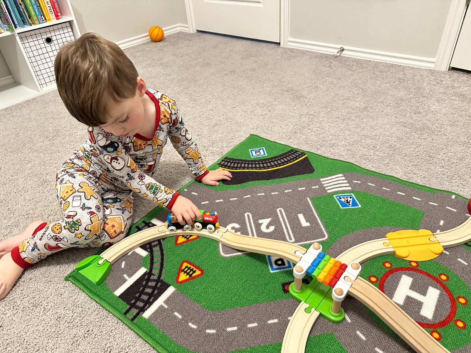 BRIO My First Railway Beginner Pack - 18-Piece FSC-Certified Wood customer photo 1