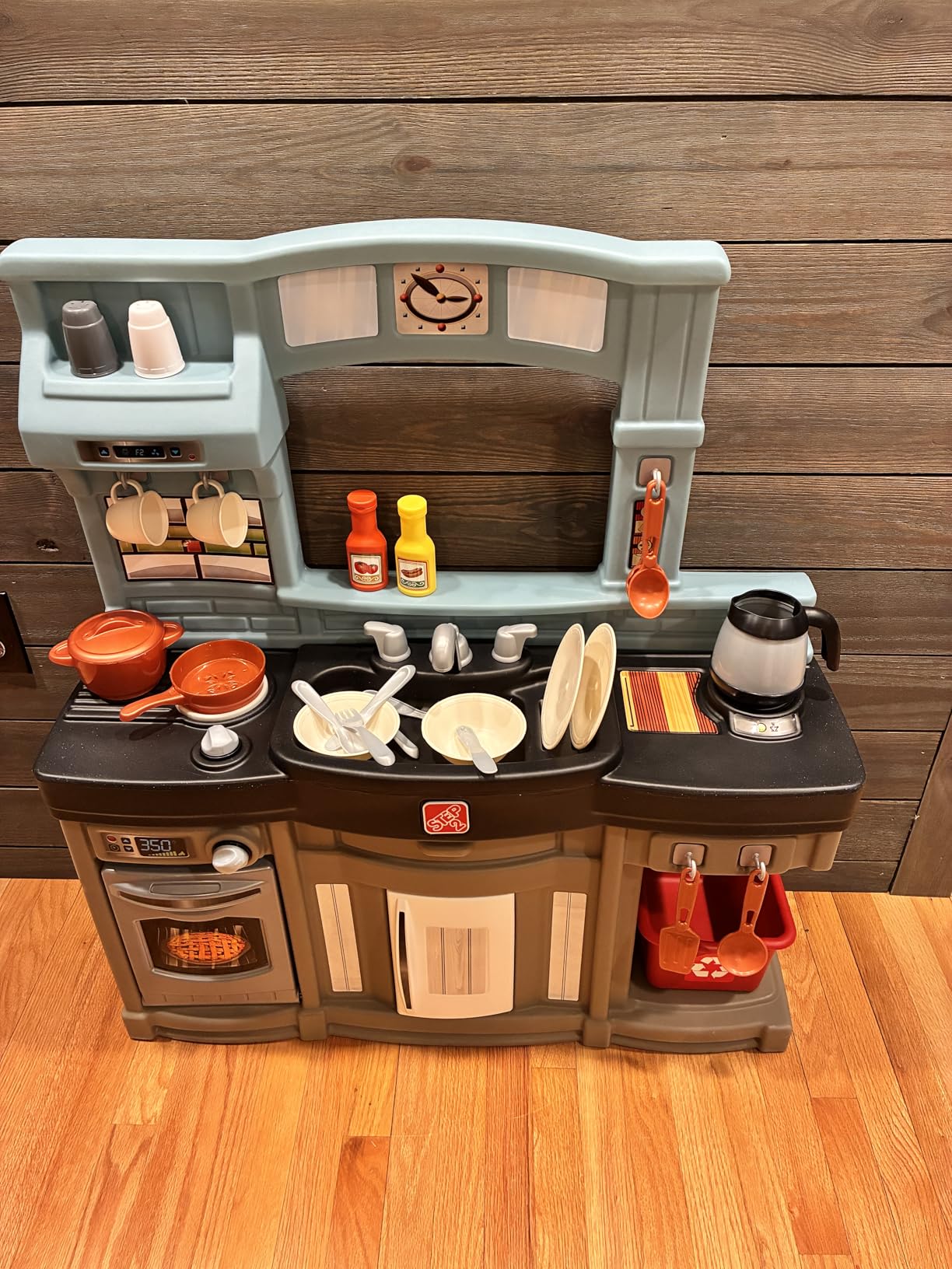 Step2 Best Chefs Kids Kitchen Playset, Indoor/Outdoor Kitchenette, Interactive Play with Lights and Sounds, Made of Durable Plastic, Includes 25 Piece Toy Accessories, For Toddlers 2+ Years Old customer photo 2