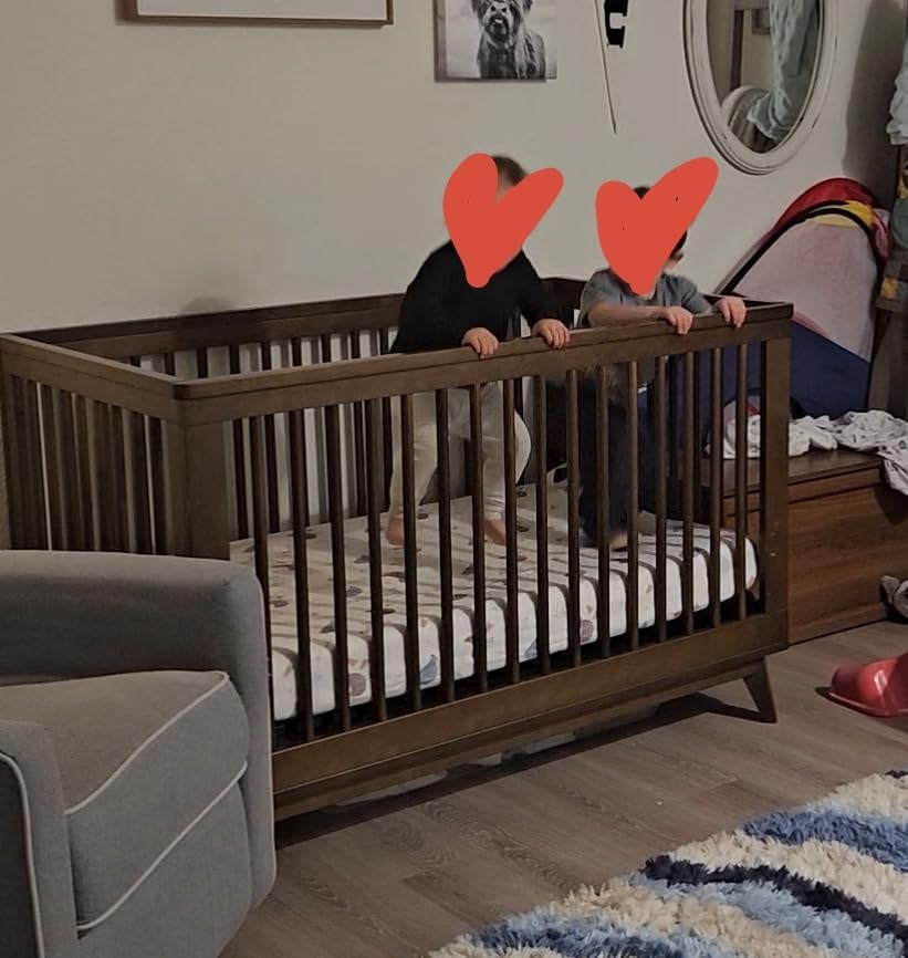 DaVinci Marley 3-in-1 Convertible Baby Crib - GREENGUARD Gold Certified, White Finish & Walnut Legs customer photo 2