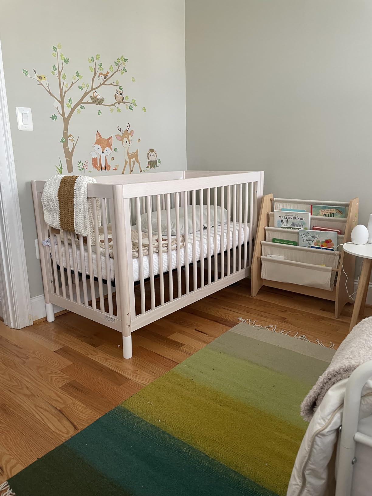 Babyletto Gelato 4-in-1 Convertible Baby Crib with Wooden Toddler Bed, Daybed & Full-Size Bed Conversion - GREENGUARD Gold Certified - 4 Adjustable Mattress Heights - Washed Natural & White customer photo 1