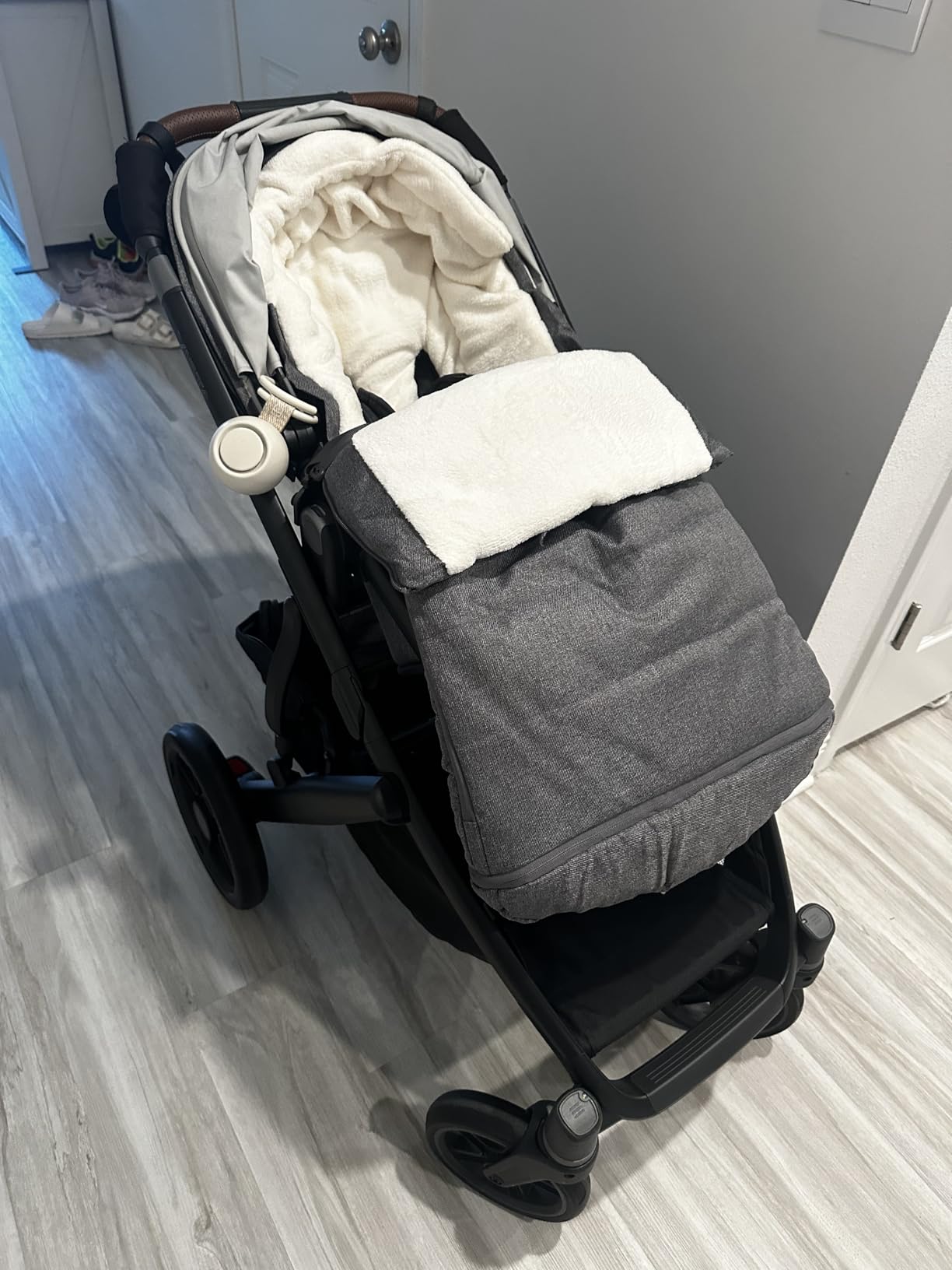 Bunting Bag for UPPAbaby Vista, V2, V3, Cruz, V2, V3 RumbleSeat, V2, V3 Ridge, Minu Strollers, Warm and ultra-plush Waterproof Stroller Footmuff, Extendable winter stroller cover, sleeping bag customer photo 1