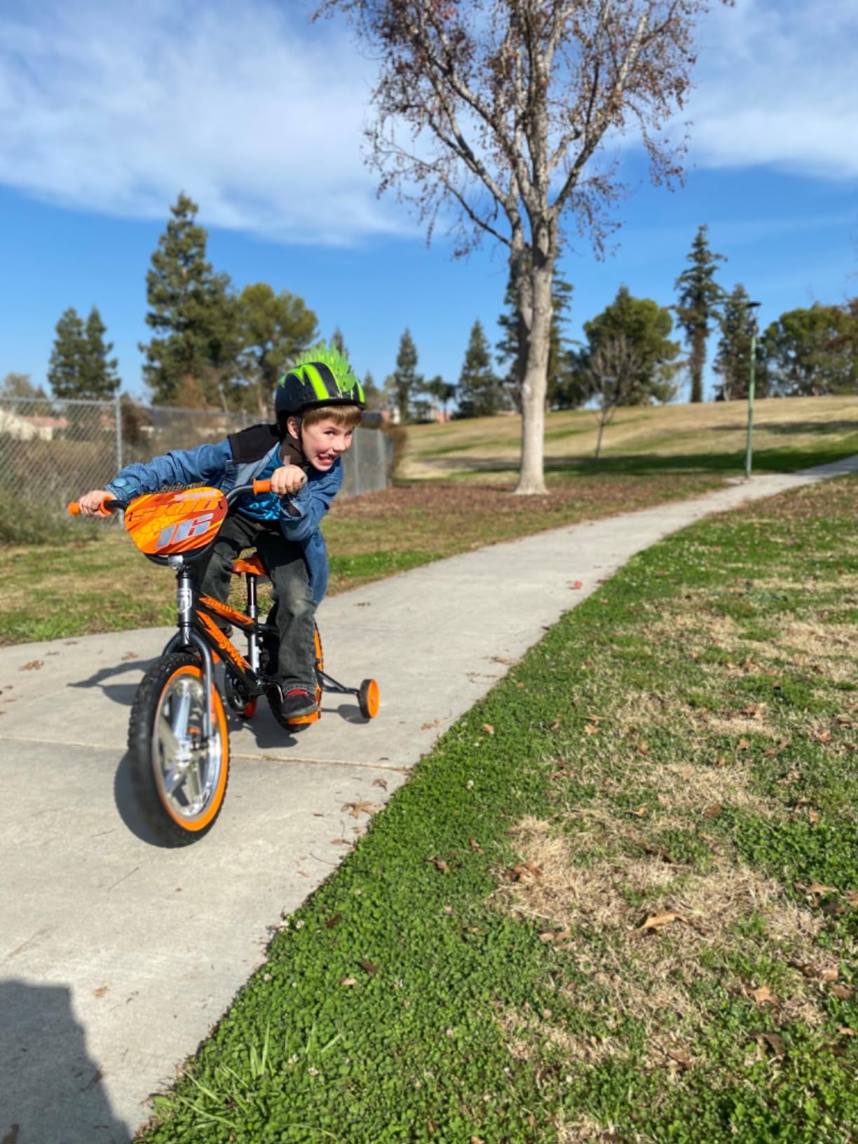Mongoose Skid Bike, 16 Inch Bike for Kids Ages 3-7, BMX Style, Adjustable Seat Grows with Your Child, Mag Wheels, Training Wheels, Rear Coaster Brake, Training Bicycle for Kids customer photo 1