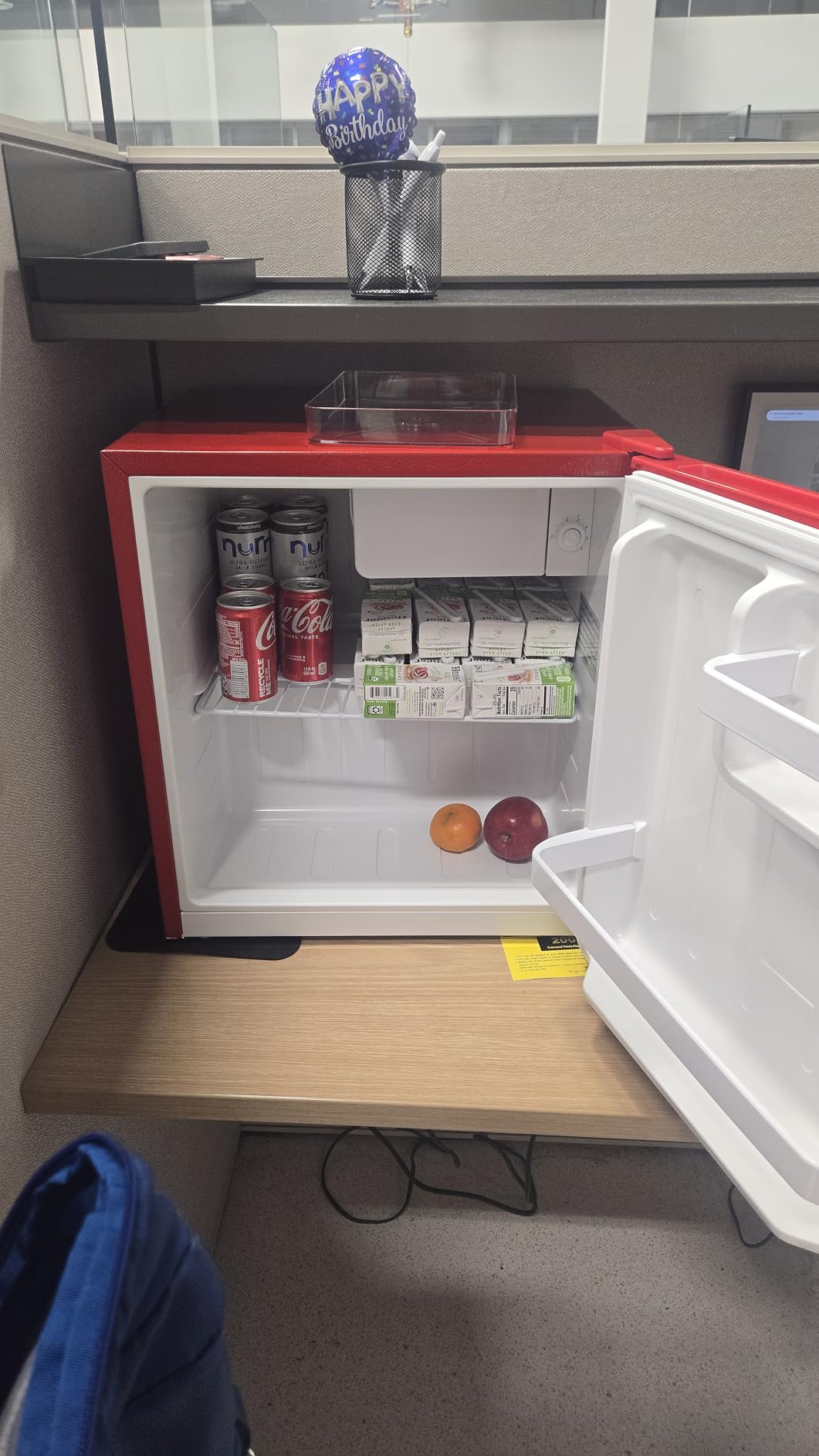 Frigidaire EFR176-RED 1.6 cu. ft. Retro Bar Fridge with Side Bottle Opener, Red customer photo 2