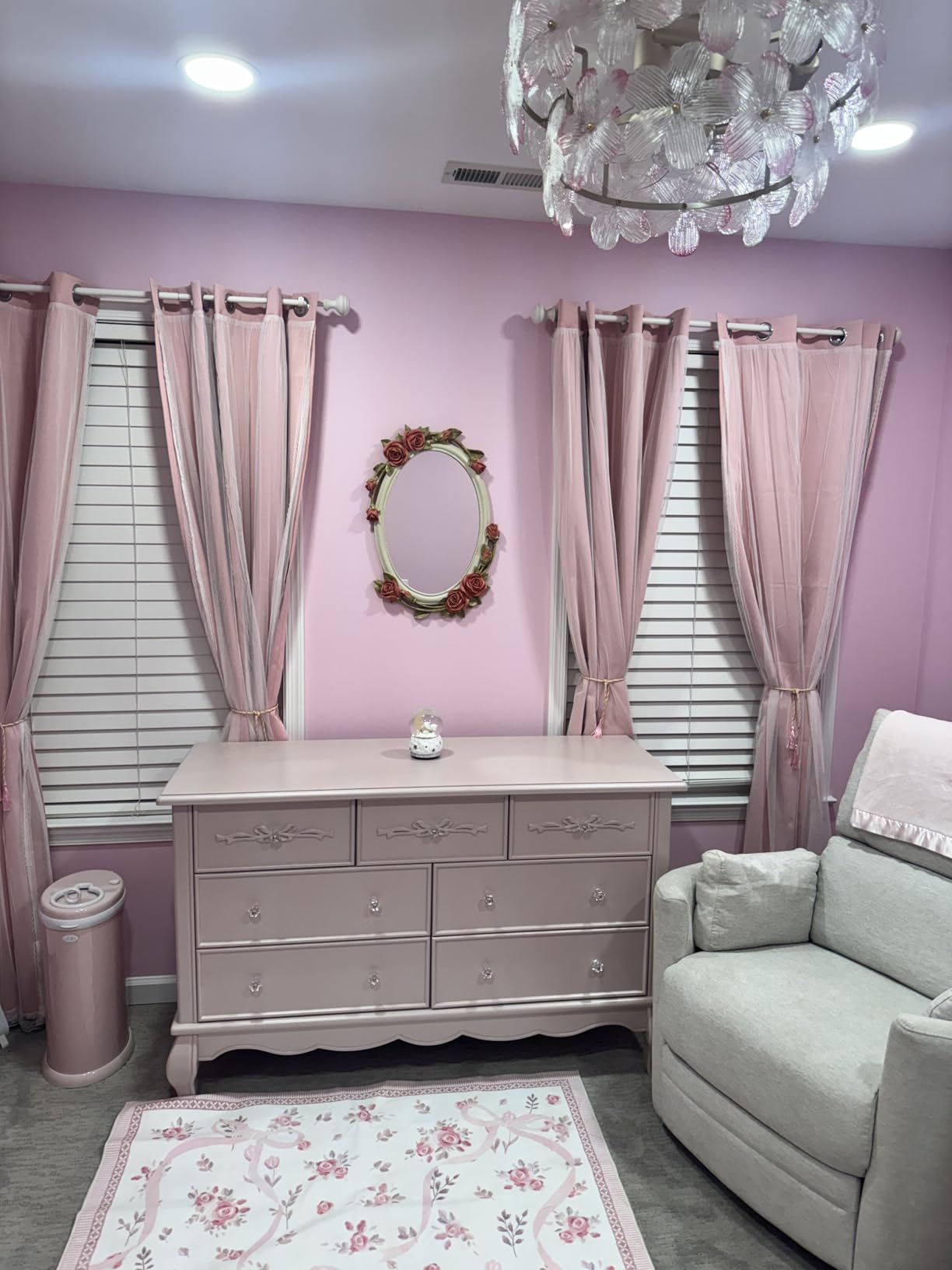 Evolur Aurora 7-Drawer Nursery Dresser - Ivory Lace | Assembled Double Dresser with Crystal Knobs, Queen Anne Legs, Large Storage for Baby Essentials customer photo 1