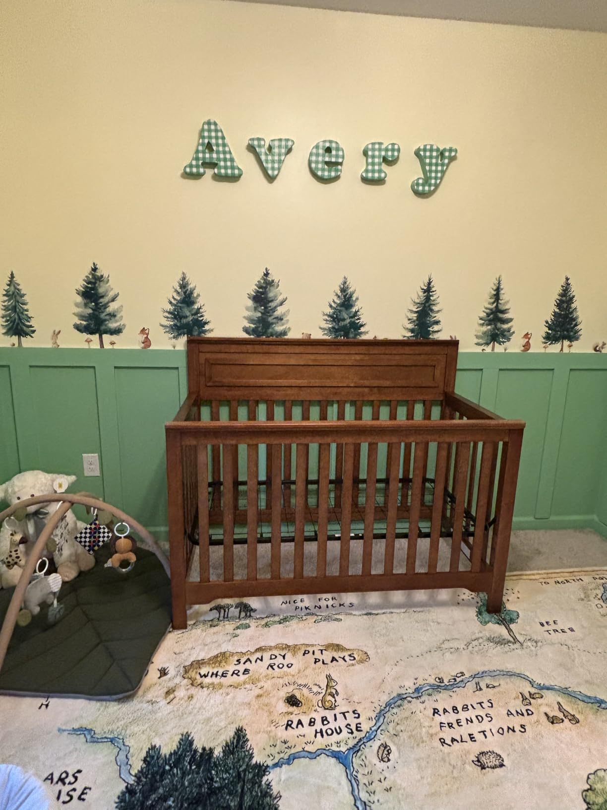 daVinci Autumn 4-in-1 Baby Crib Convertible to Toddler Bed, Daybed, Full-Size Bed - Easy Assembly - GREENGUARD Certified - 4 Adjustable Mattress Heights - Conversion Kit Sold Separately, Chestnut customer photo 1