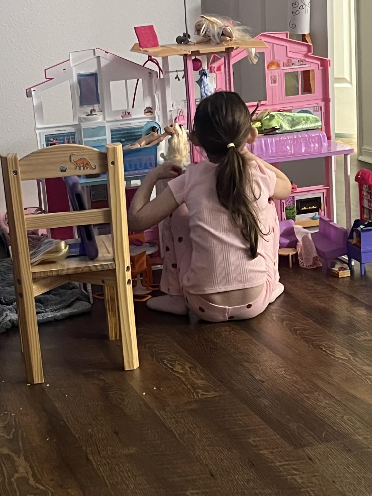 Barbie 3-Story Townhouse Dollhouse with Elevator, Swing Chair, Furniture and Accessories, Fold for Portability and Travel (Amazon Exclusive) customer photo 1