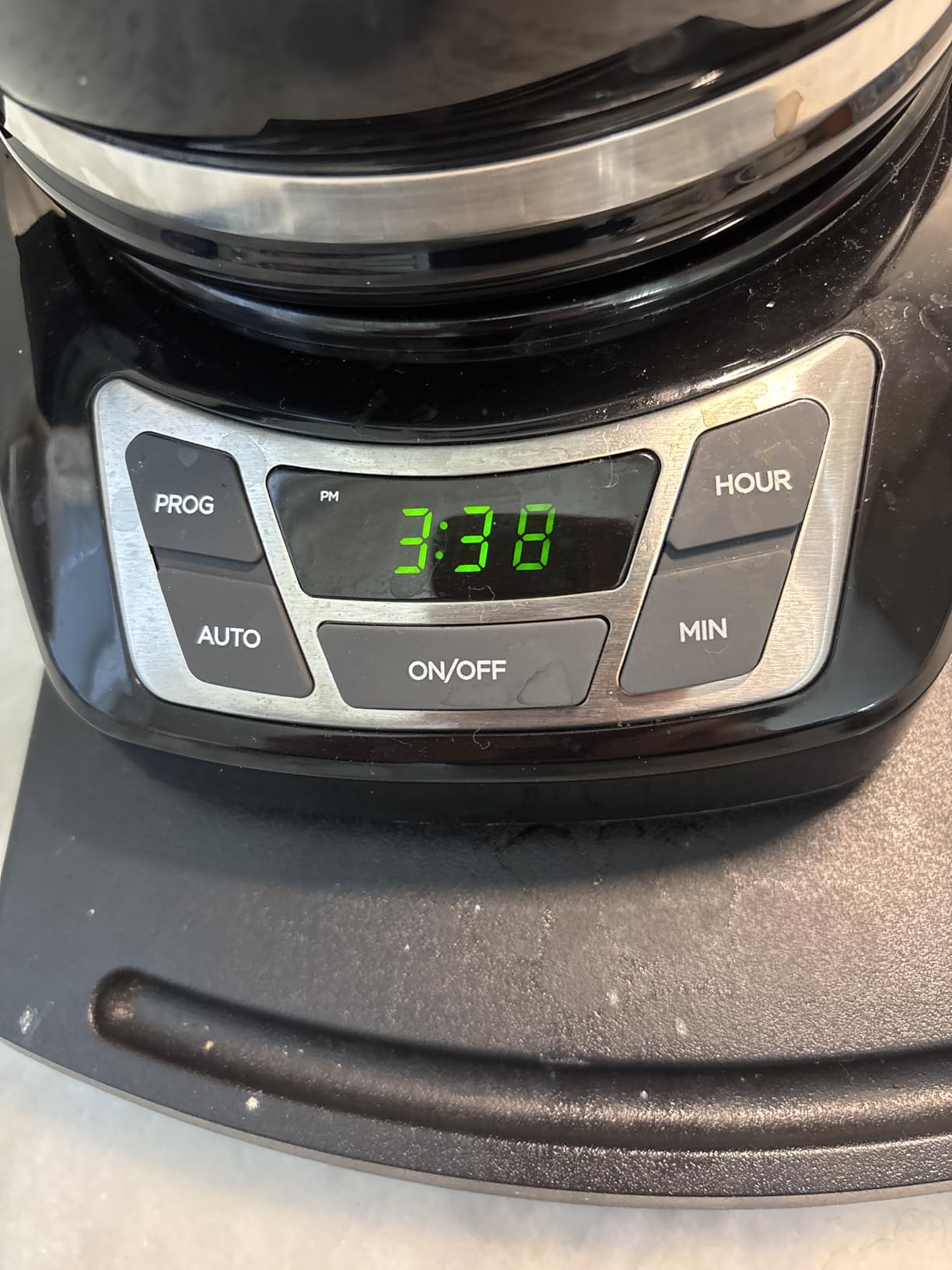 BLACK+DECKER 12-Cup Digital Coffee Maker, Programmable, Washable Basket Filter, Sneak-A-Cup, Auto Brew, Water Window, Keep Hot Plate, Black customer photo 1
