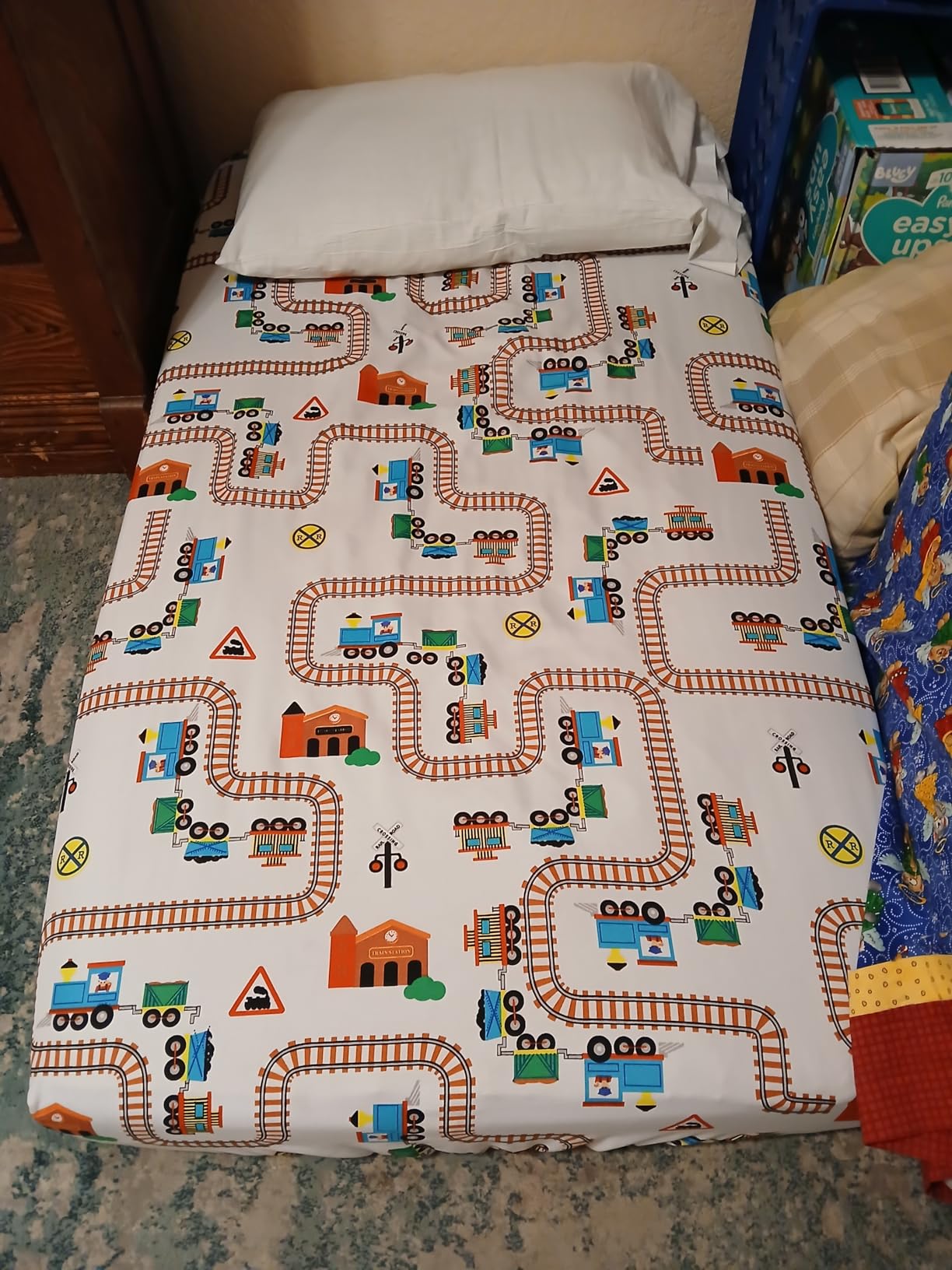 Delta Children Twinkle Stars Dual Sided - 6 inch Premium Sustainably Sourced Fiber Core Crib and Toddler Mattress - Waterproof - GREENGUARD Gold Certified - 7 Year Warranty - Made in USA customer photo 1