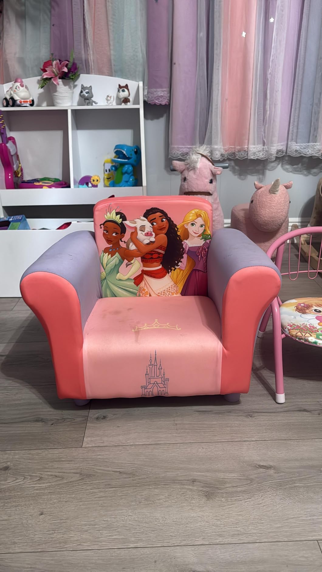 Delta Children Upholstered Chair, Disney Minnie Mouse customer photo 1