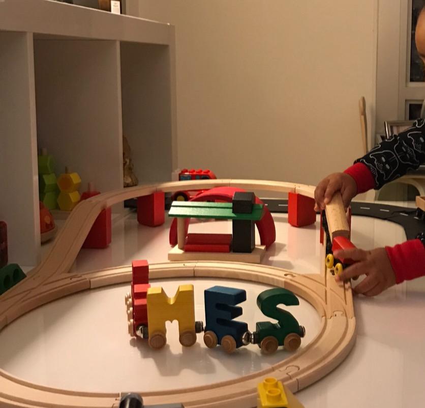 BRIO World 33424 - Classic Deluxe Railway Set - 25-Piece customer photo 1