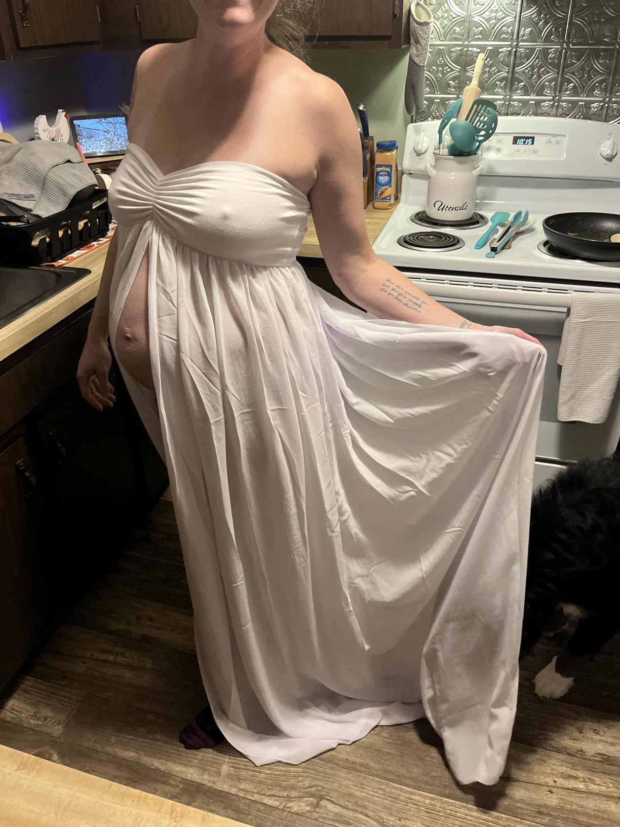 Mommy Jennie Maternity Dress for Photoshoot Sleeveless Open Front Photography Gown customer photo 1