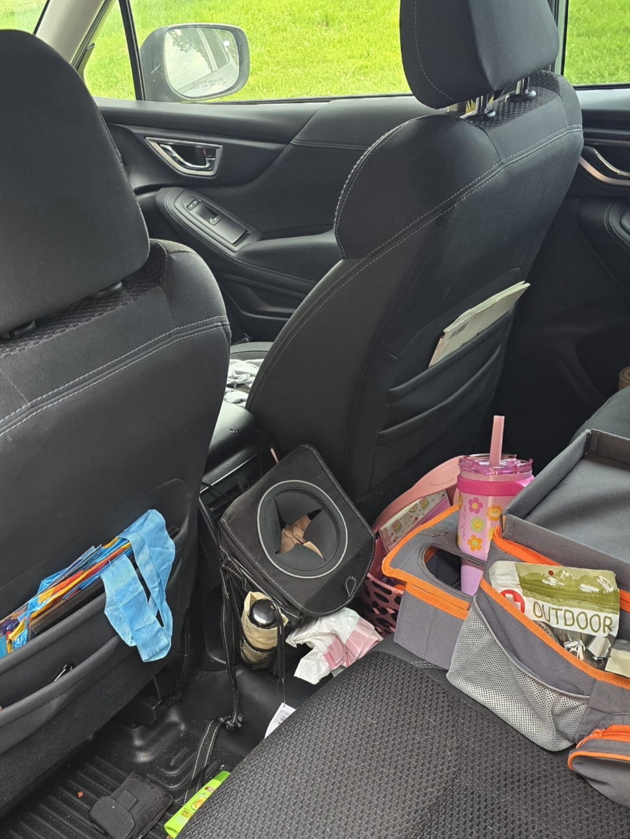 High Road StashAway Heavy Duty Car Trash Can with Rubber Lid, 3 Storage Pockets and Sturdy Panels for Stable Floor or Hanging Seatback Use (Black) customer photo 1