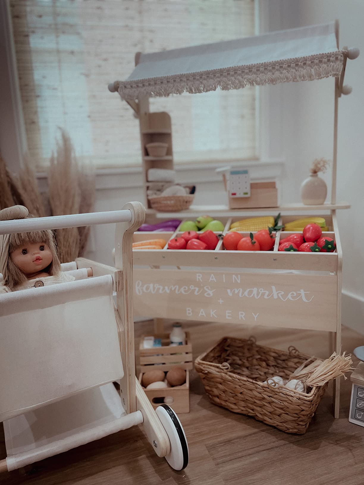 Wooden Farmers Market Stand Toy - 30+ Food PCs Include Fruit Veggies Chalkboard & Cash Register - Pretend Role Play Grocery Set customer photo 1