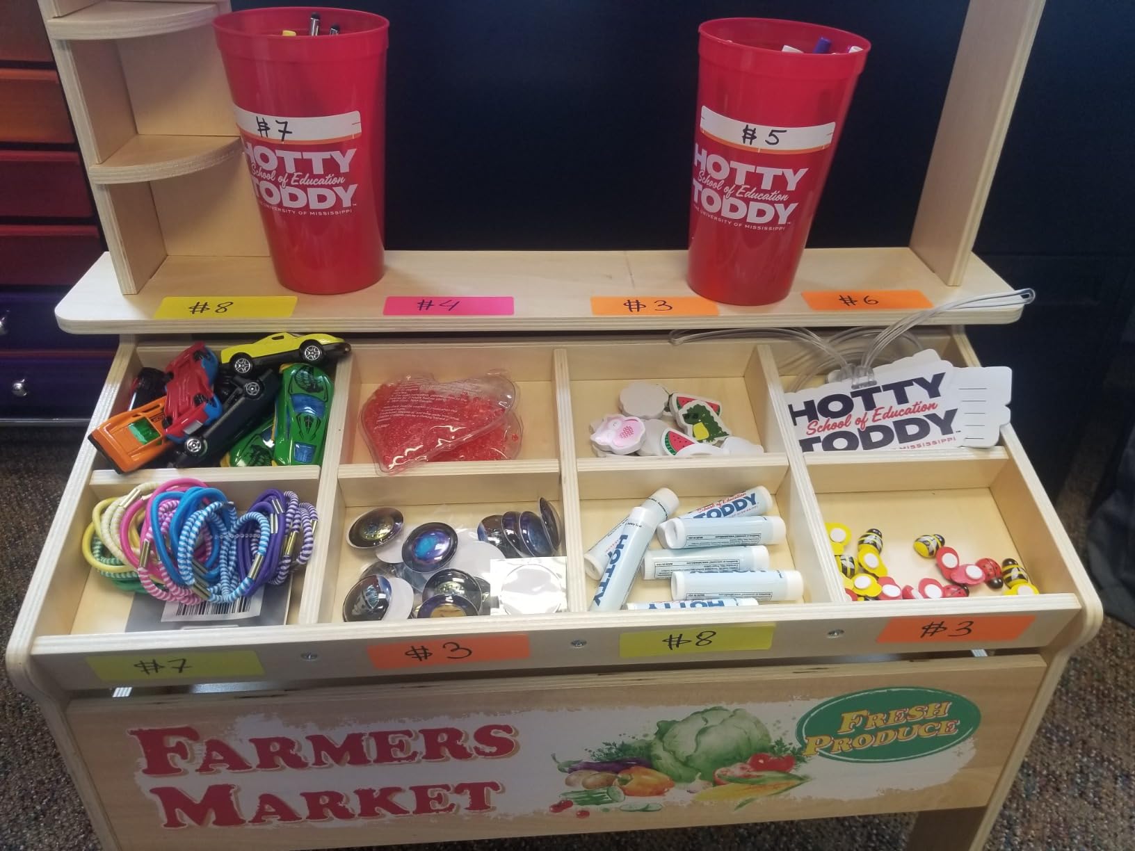Wooden Farmers Market Stand Toy - 30+ Food PCs Include Fruit Veggies Chalkboard & Cash Register - Pretend Role Play Grocery Set customer photo 2