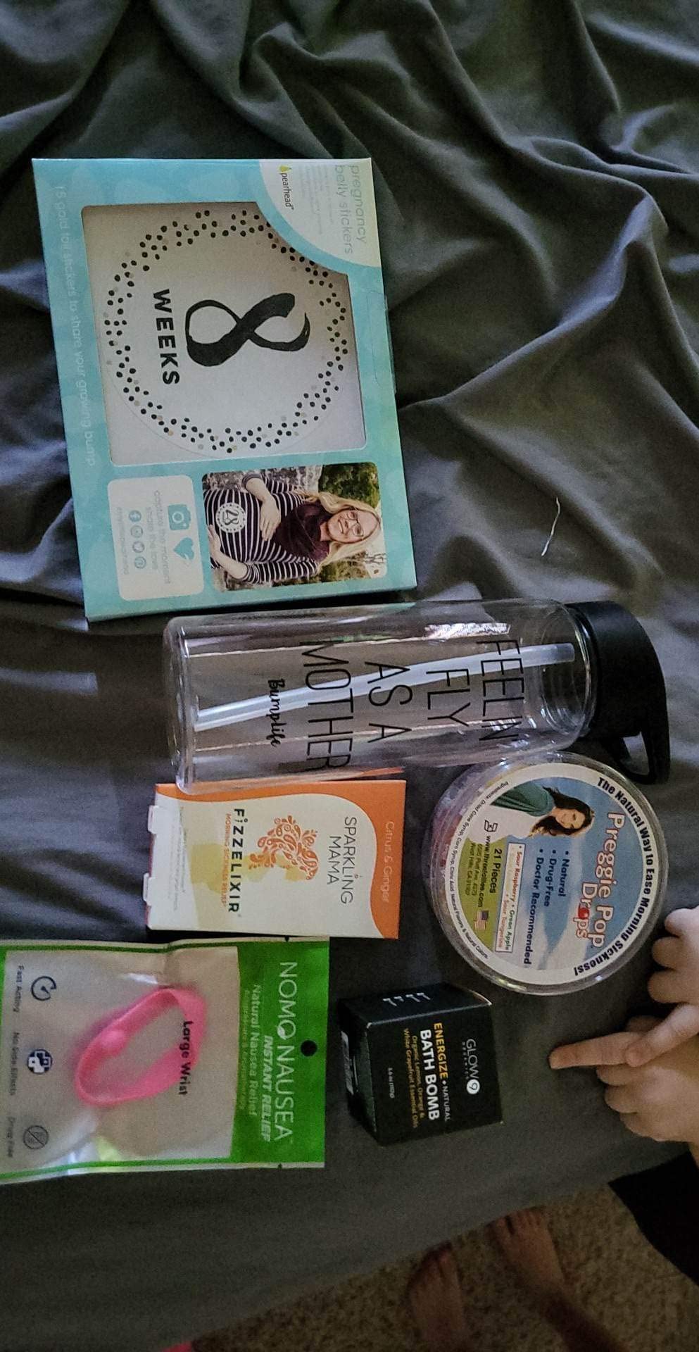 Bump Boxes 3rd Trimester & Postpartum Gift Set for New Moms with Milestone Disc, Baby Onesie, Travel Bags, Ceramic Mug, Organic Foot Soak, Gift for Mother to Be customer photo 1