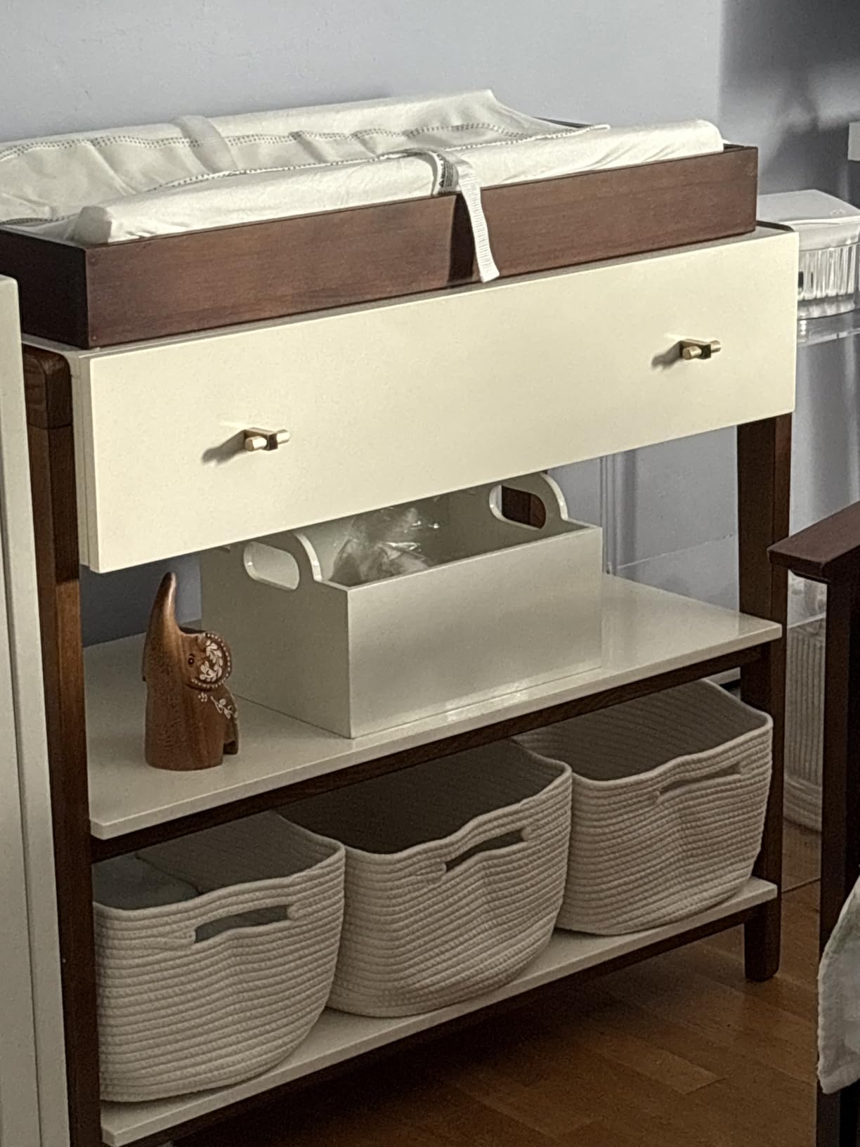 DaVinci Universal Removable Changing-Tray (M0219) in White customer photo 1