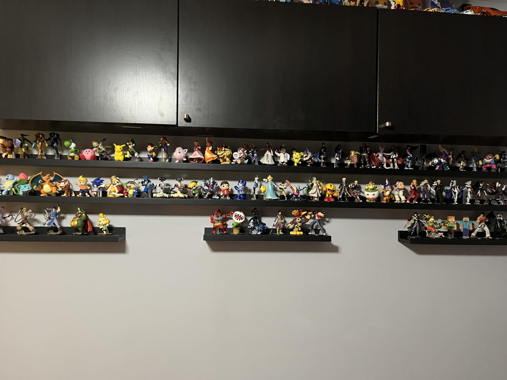 Wallniture Denver Wall Mounted Floating Shelves for Nursery Decor - Kid's Room Bookshelf Display - Picture Ledge 17 Inch Set of 4 (White) customer photo 2