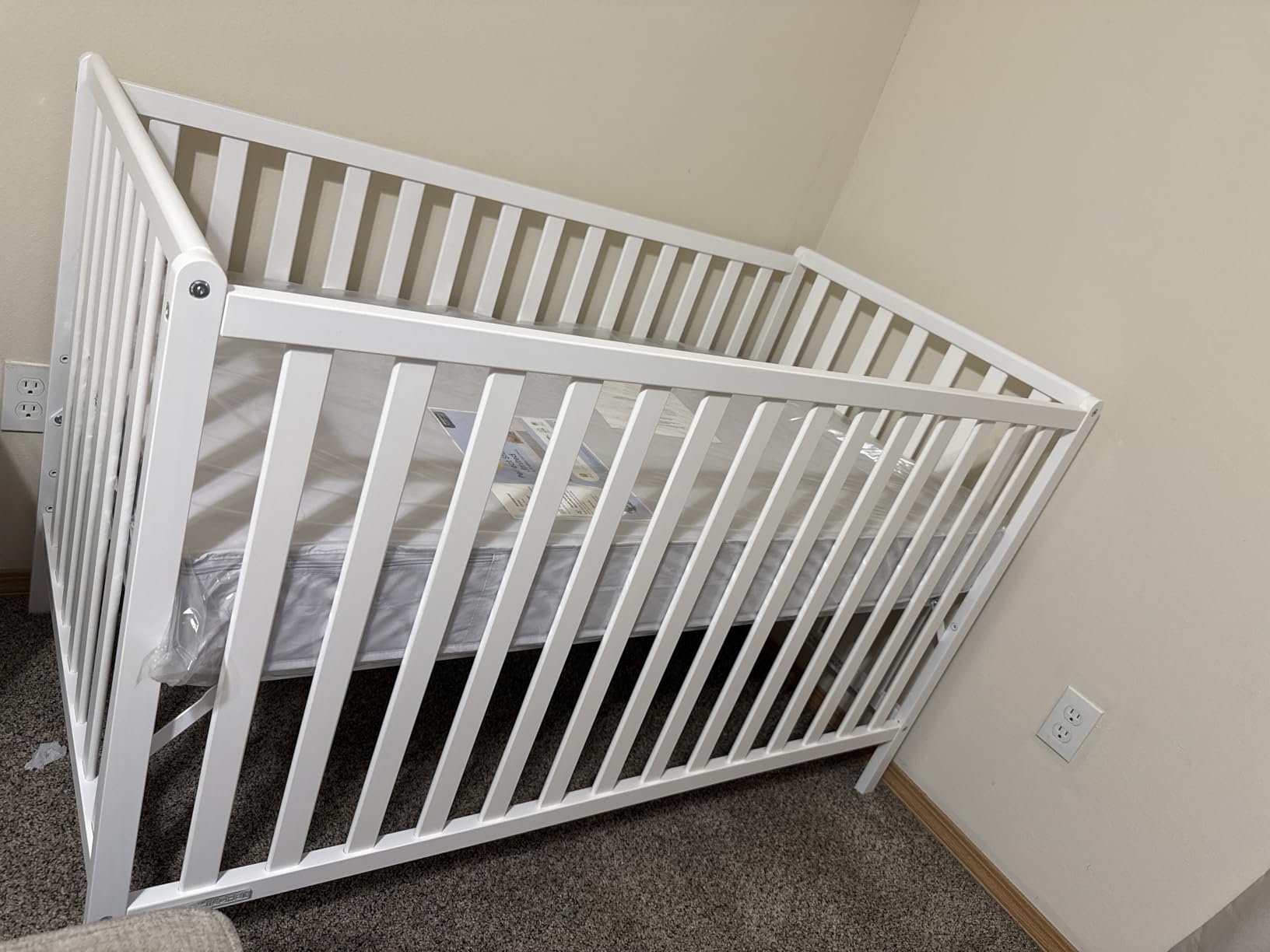 Delta Children Heartland 4-in-1 Convertible Crib - Greenguard Gold Certified, Grey customer photo 1