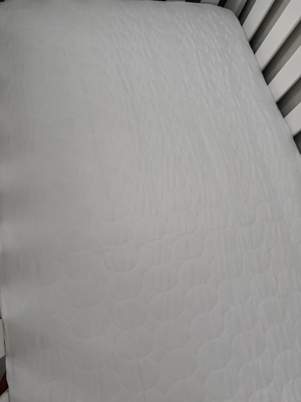 Biloban Crib Mattress Protector Pad Waterproof, Toddler Waterproof Crib Mattress Cover, Machine Washable & Dryer Fit Baby Toddler Bed Mattress Protector (Standard Size 52