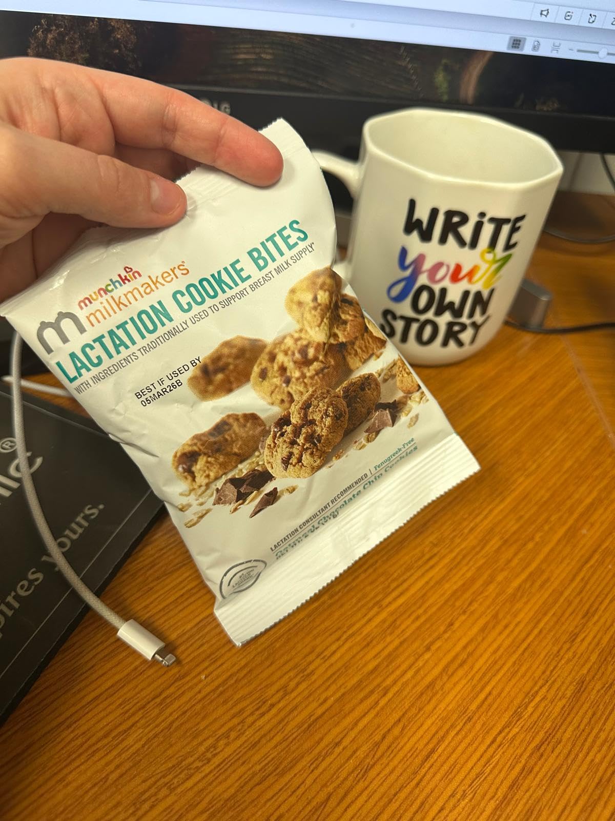 Munchkin Milkmakers Lactation Cookie Bites, Oatmeal Chocolate Chip, 10 Ct customer photo 2