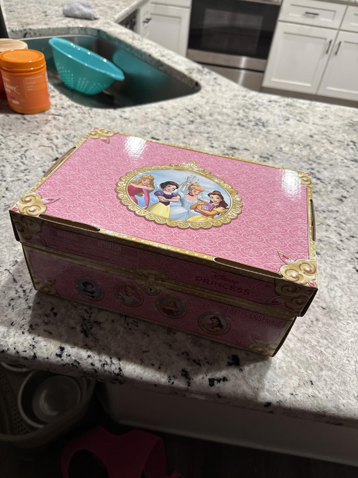 Disney Princess Dress Up Trunk Deluxe 21 Piece Officially Licensed [Amazon Exclusive] customer photo 2