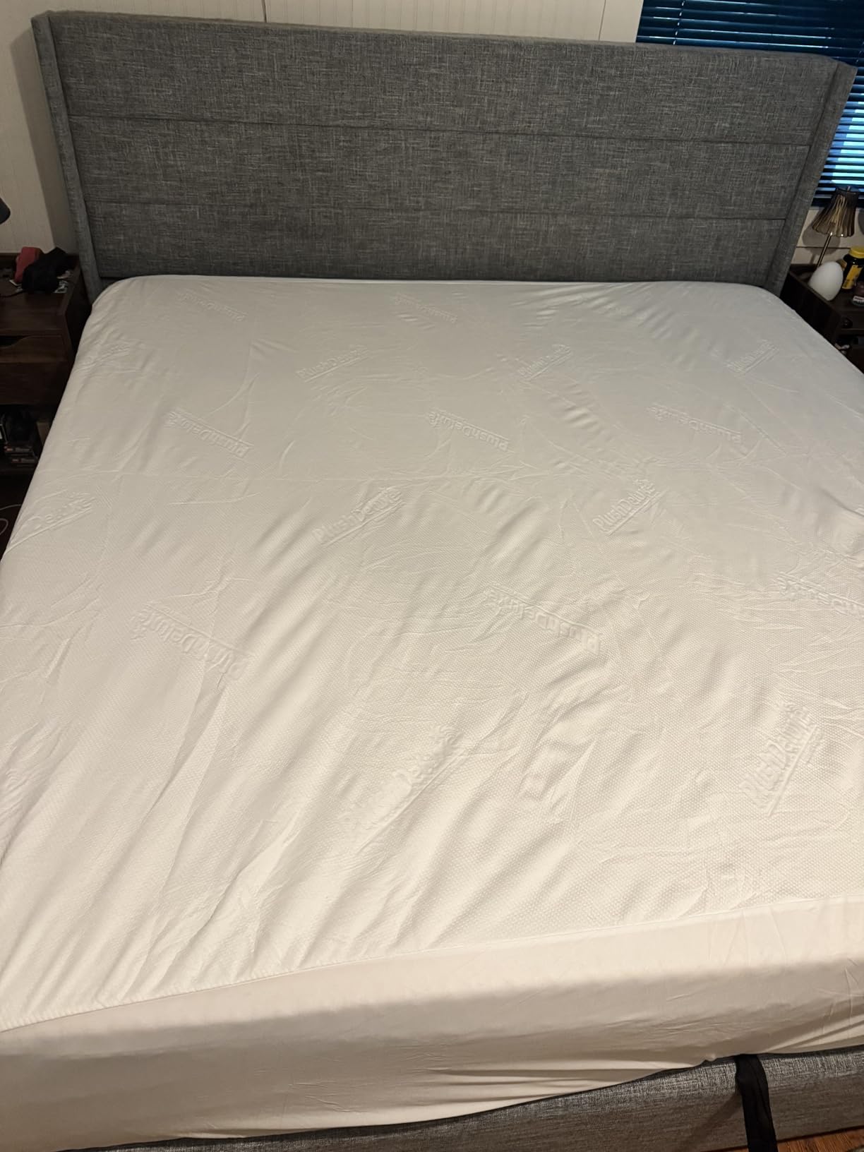 PlushDeluxe Bamboo Waterproof Mattress Protector, Twin Size, Ultra Soft | Breathable, Noiseless, Hypoallergenic, Washable, 39x75