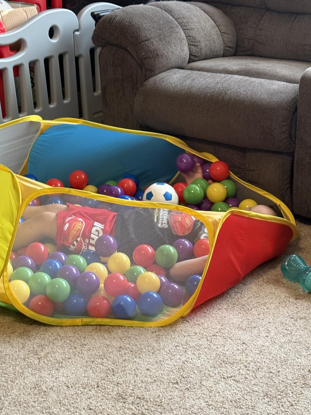 Eocolz Kids Ball Pit Large Pop Up Childrens Ball Pits Tent for Toddlers Playhouse Baby Crawl Playpen with Basketball Hoop and Zipper Storage Bag, 4 Ft/120CM, Balls Not Included (Blue Yellow Red) customer photo 1