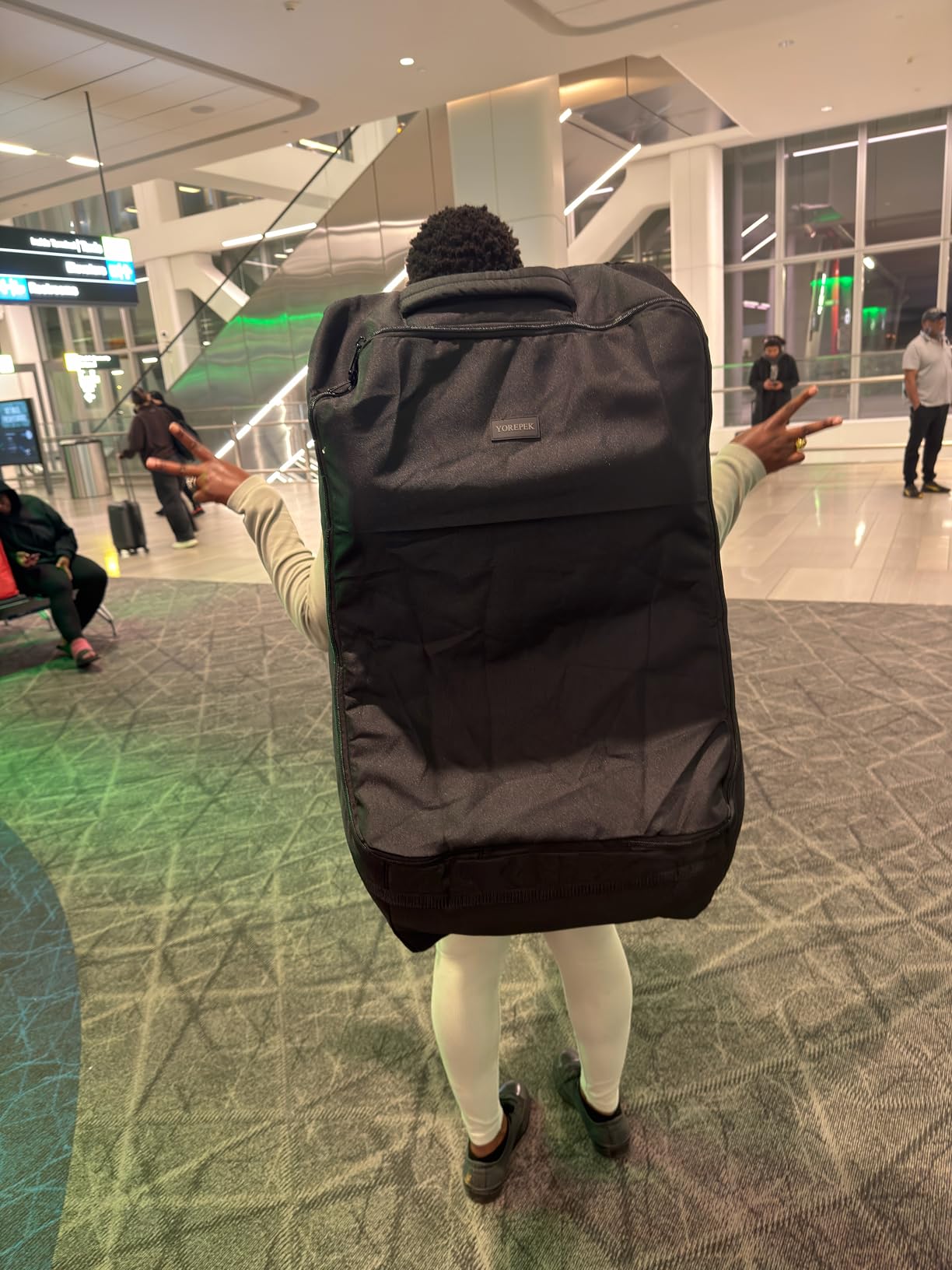 YOREPEK Padded Car Seat Travel Bag Backpack for Airplane, Heavy Duty Car Seat Bags for Air Travel, Carseat Cover for Airplane Travel with Shoulder Strap, Car Seats Carrier for Airport, Black customer photo 1