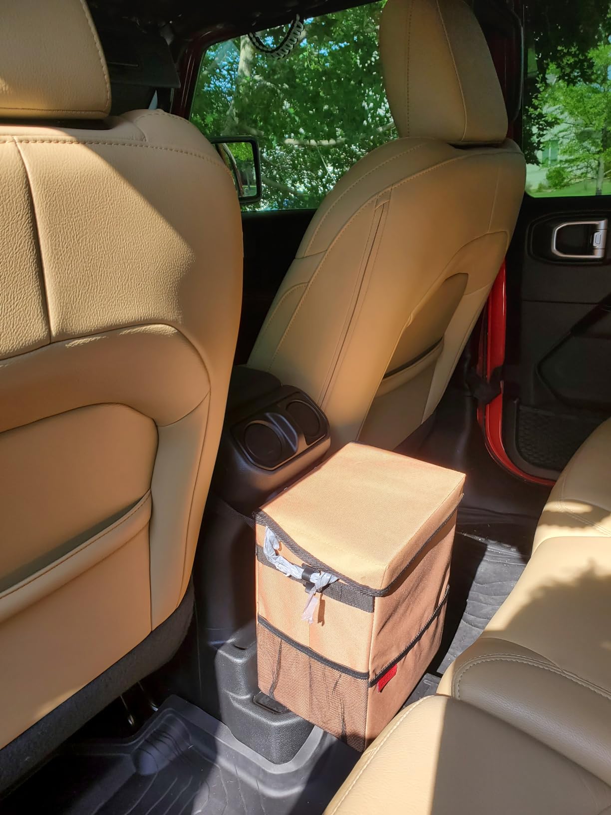 Lusso Gear Spill-Proof Car Trash Can - Easy to Clean Hanging Garbage Bin - Leak-Proof Lid, Removable Liner, Waterproof - Keeps Truck, SUV, Car, Minivan Clean & Odor Free - 2.5 Gallon Tan Car Trash Can customer photo 2