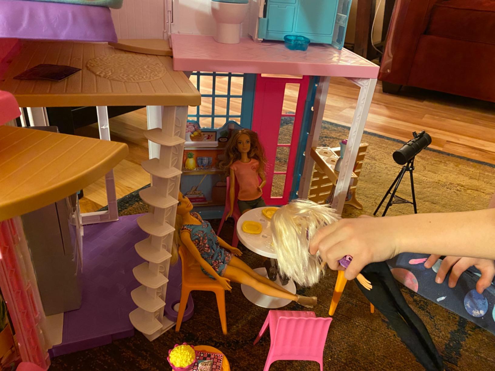Barbie Doll House Playset, Malibu House with 25+ Themed Furniture & Accessories, 6 Rooms Including 2-in-1 Transformations customer photo 2