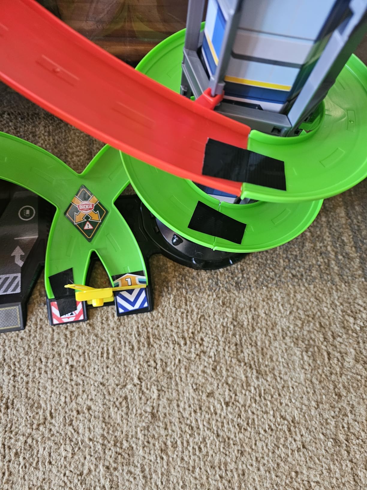 DICKIE TOYS: Parking Garage Playset with 4 Die-Cast Cars and Die-Cast Helicopter, Four Roomy Parking Levels, Light and Sound Effects, for Ages 3 and up customer photo 2