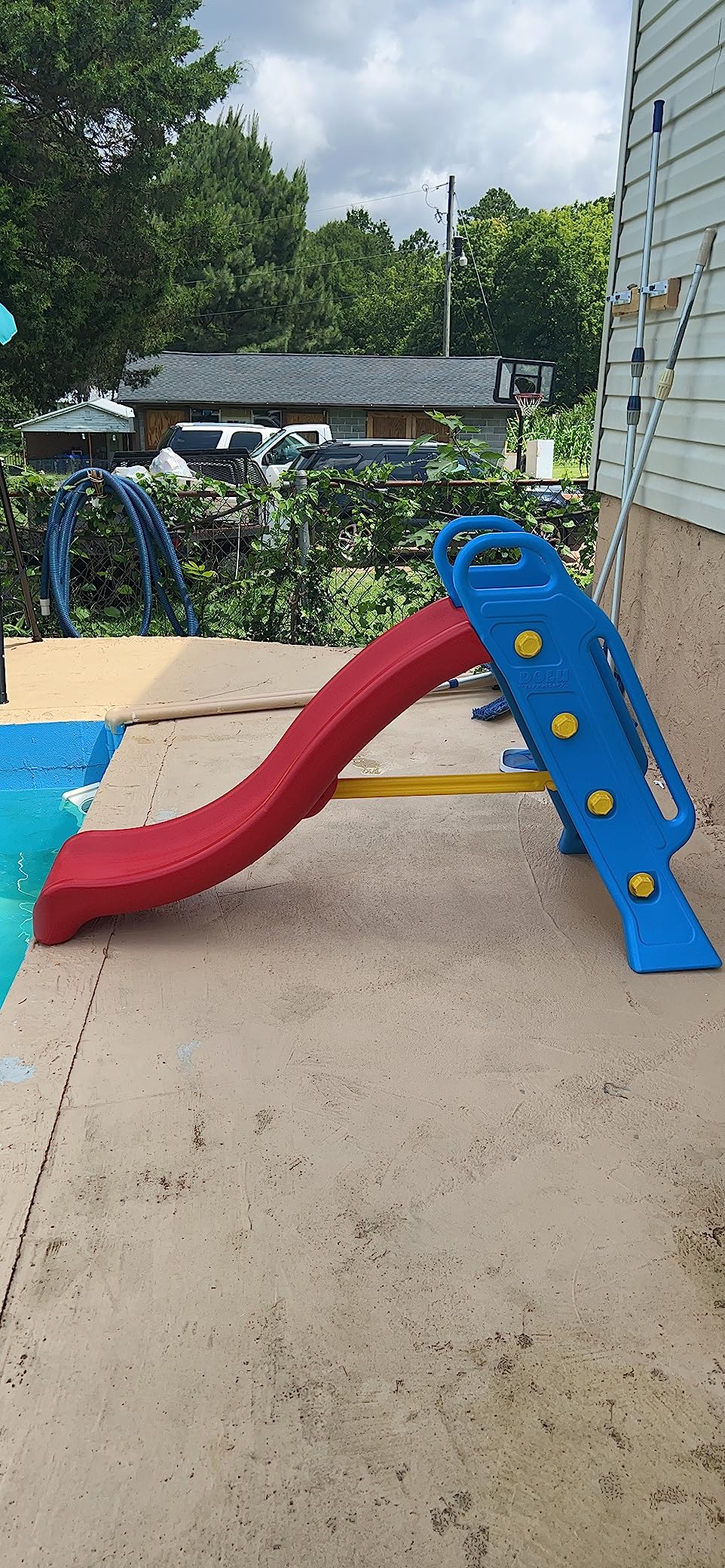 DOLU Big Water Slide - Colorful Plastic Outdoor Water Slide, Attach to Garden Hose for Water Feature, Indoor Use Too, Kids and Toddlers Ages 2 and Up customer photo 1