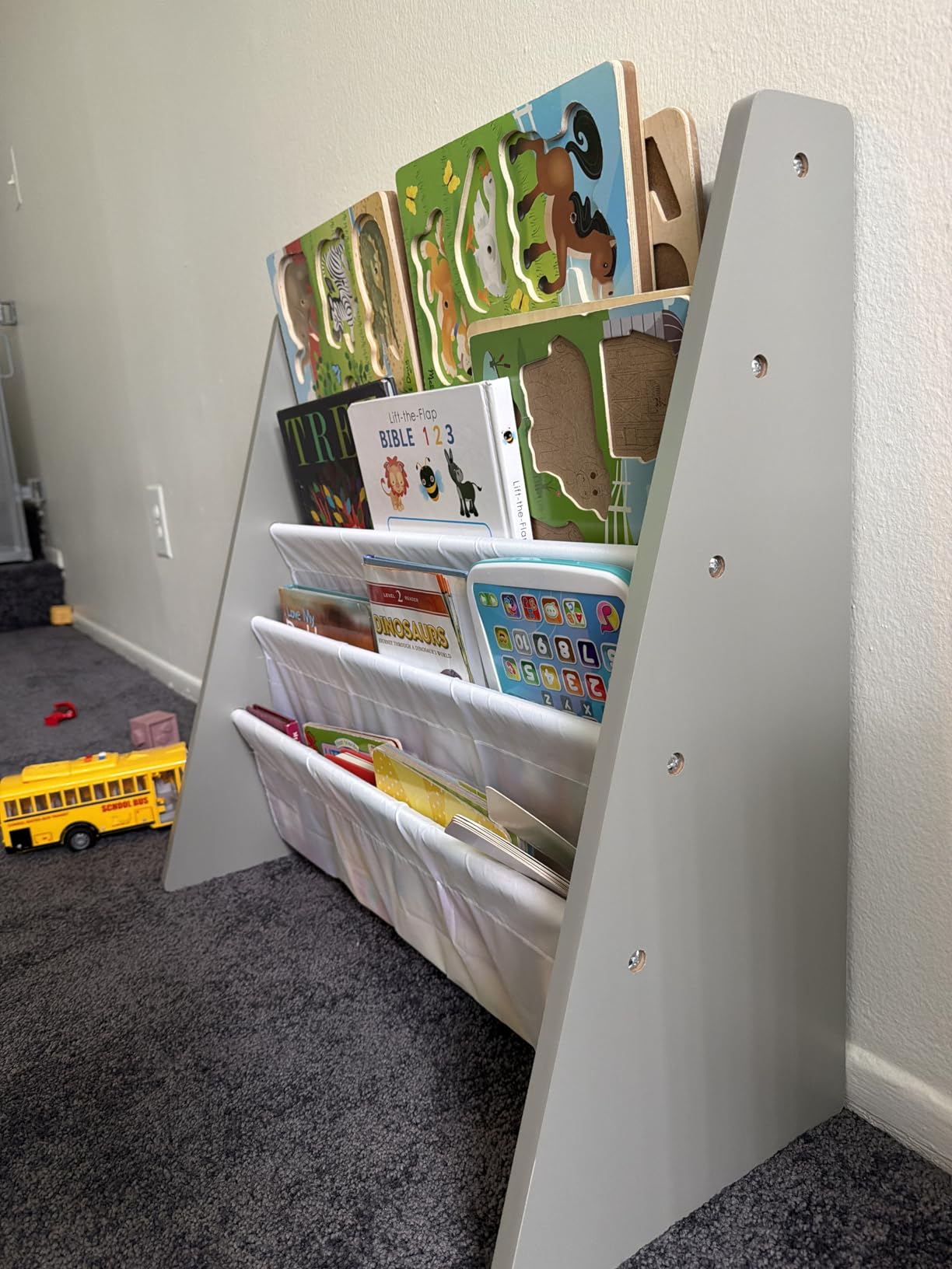 Humble Crew Kids Bookshelf, 4-Tier Front-Facing Book Display Organizer, Montessori Toddler Bookcase for Playroom, Bedroom & Reading Corner, Natural Wood/White customer photo 1