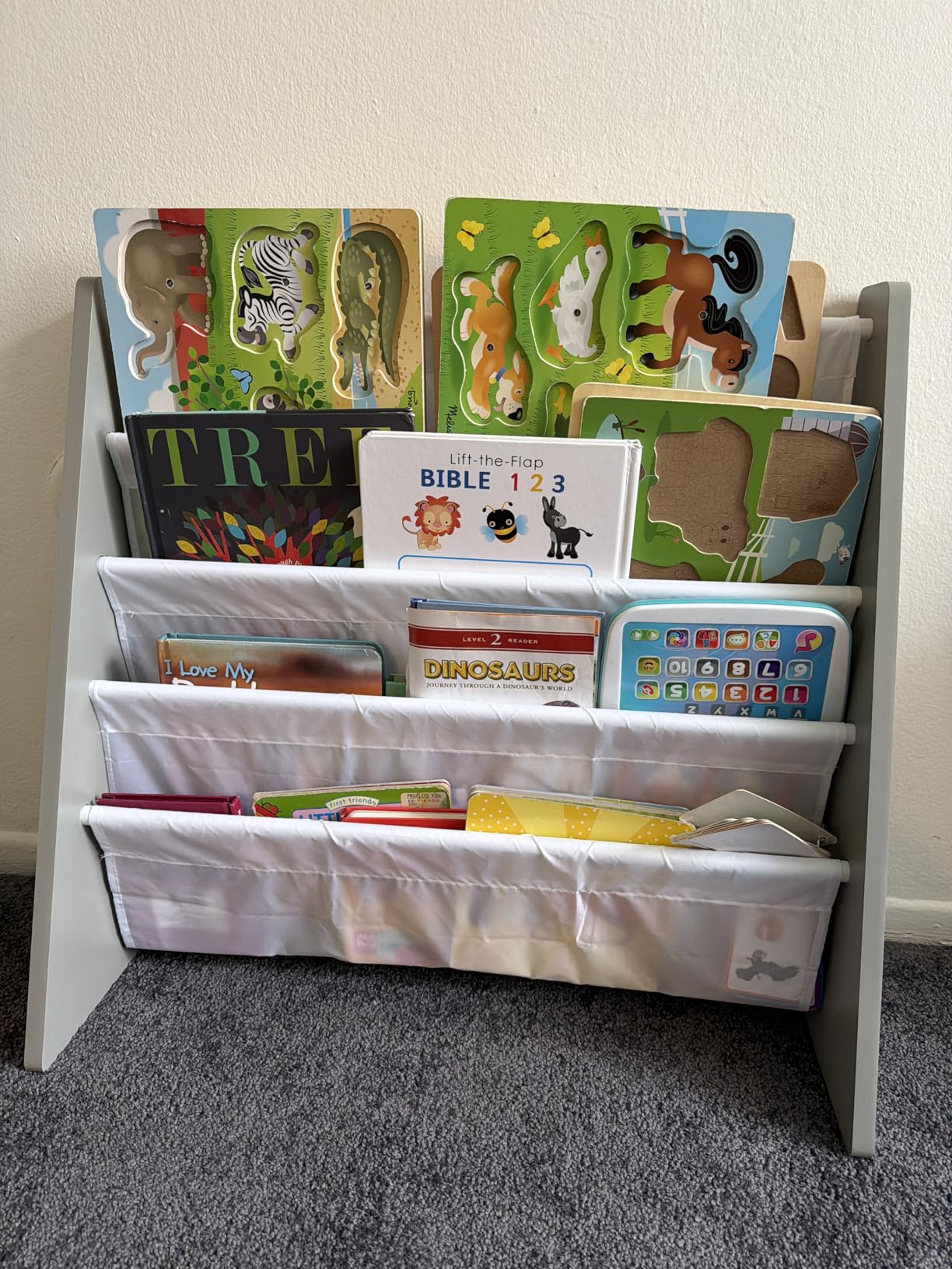 Humble Crew Kids Bookshelf, 4-Tier Front-Facing Book Display Organizer, Montessori Toddler Bookcase for Playroom, Bedroom & Reading Corner, Natural Wood/White customer photo 2