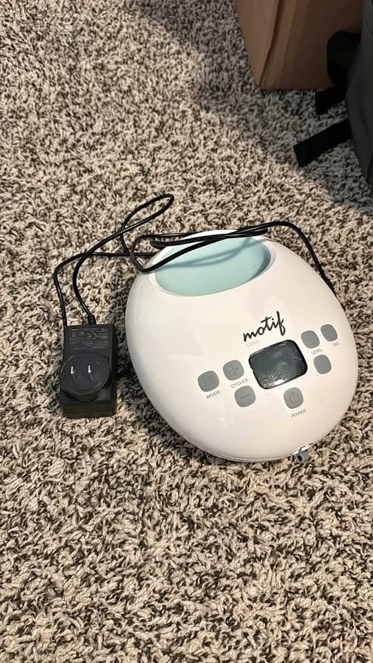 Motif Medical Luna Double Electric Pump for Breastfeeding - Portable - Hospital Grade Pump w/LED Light - Hands-Free Breast Pump, Quiet Motor Baby Breast Pump customer photo 1