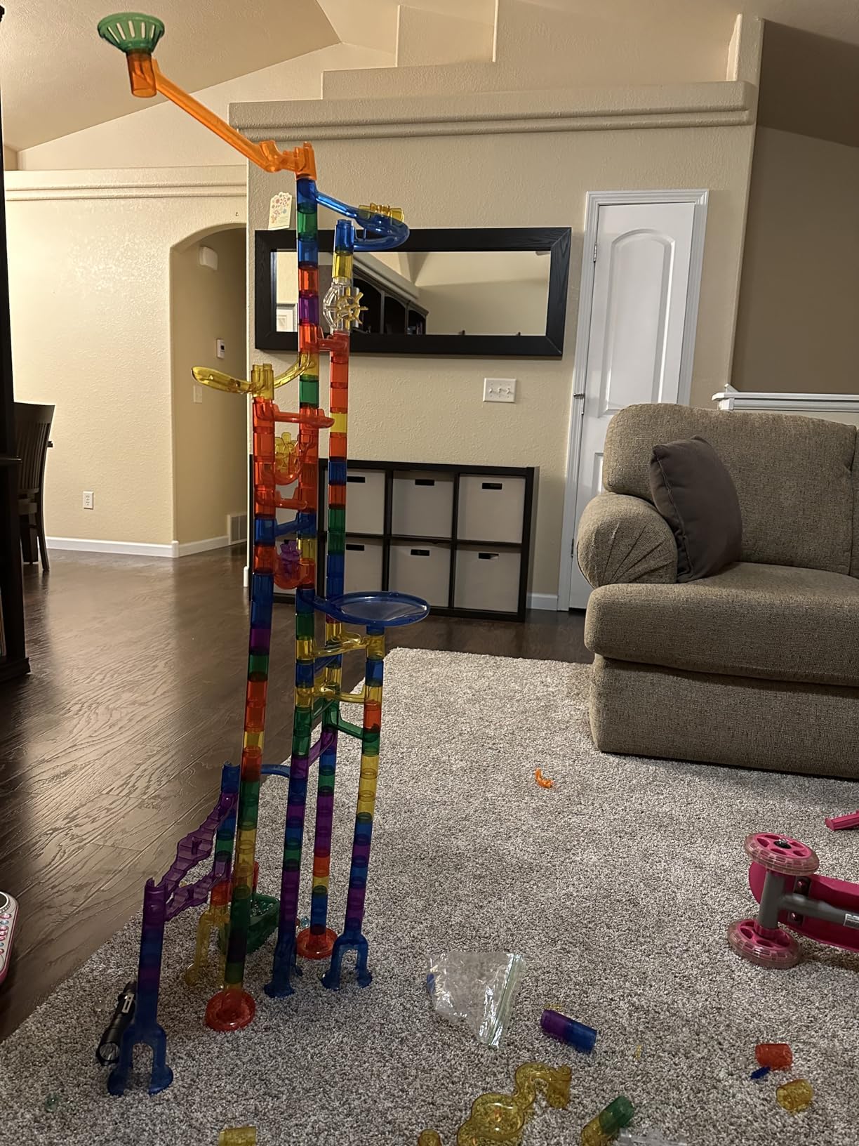 NATIONAL GEOGRAPHIC Glowing Marble Run - Construction Set with 15 Glow in The Dark Glass Marbles & Storage Bag, STEM Gifts for Boys and Girls, Building Project Toy customer photo 2
