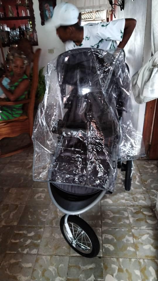 Graco Travel System Weather Shield, Baby Rain Cover, Universal Size to fit Most Travel Systems, Waterproof, Windproof, Ventilation, Sun Protection, Shade, Umbrella, Pram, Vinyl, Plastic, Clear customer photo 2