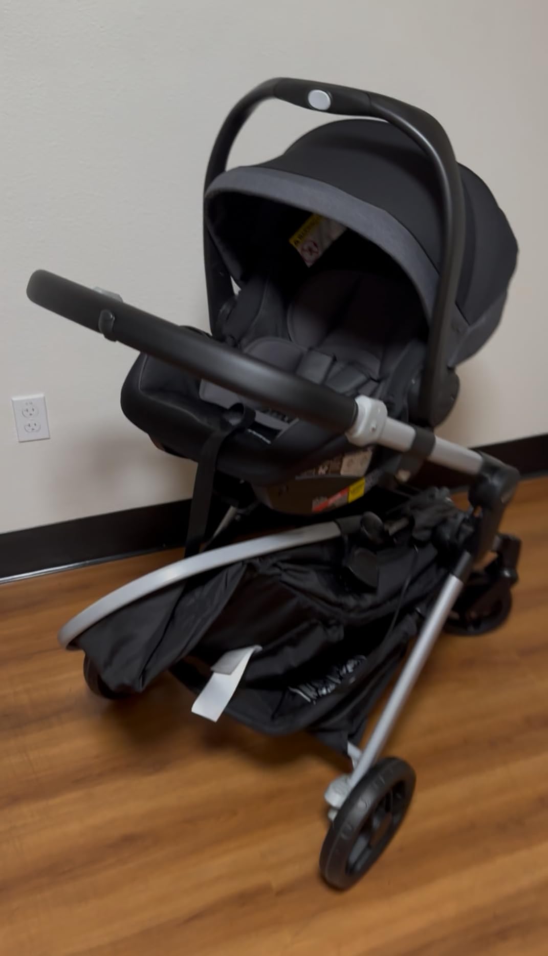 Graco Modes Nest Travel System, 3-in-1 Modular Carseat Stroller Combo, Adjustable Slide2Me Infant Car Seat Carrier to Toddler Stroller, Includes the SnugRide DLX Infant Car Seat, Sullivan customer photo 2