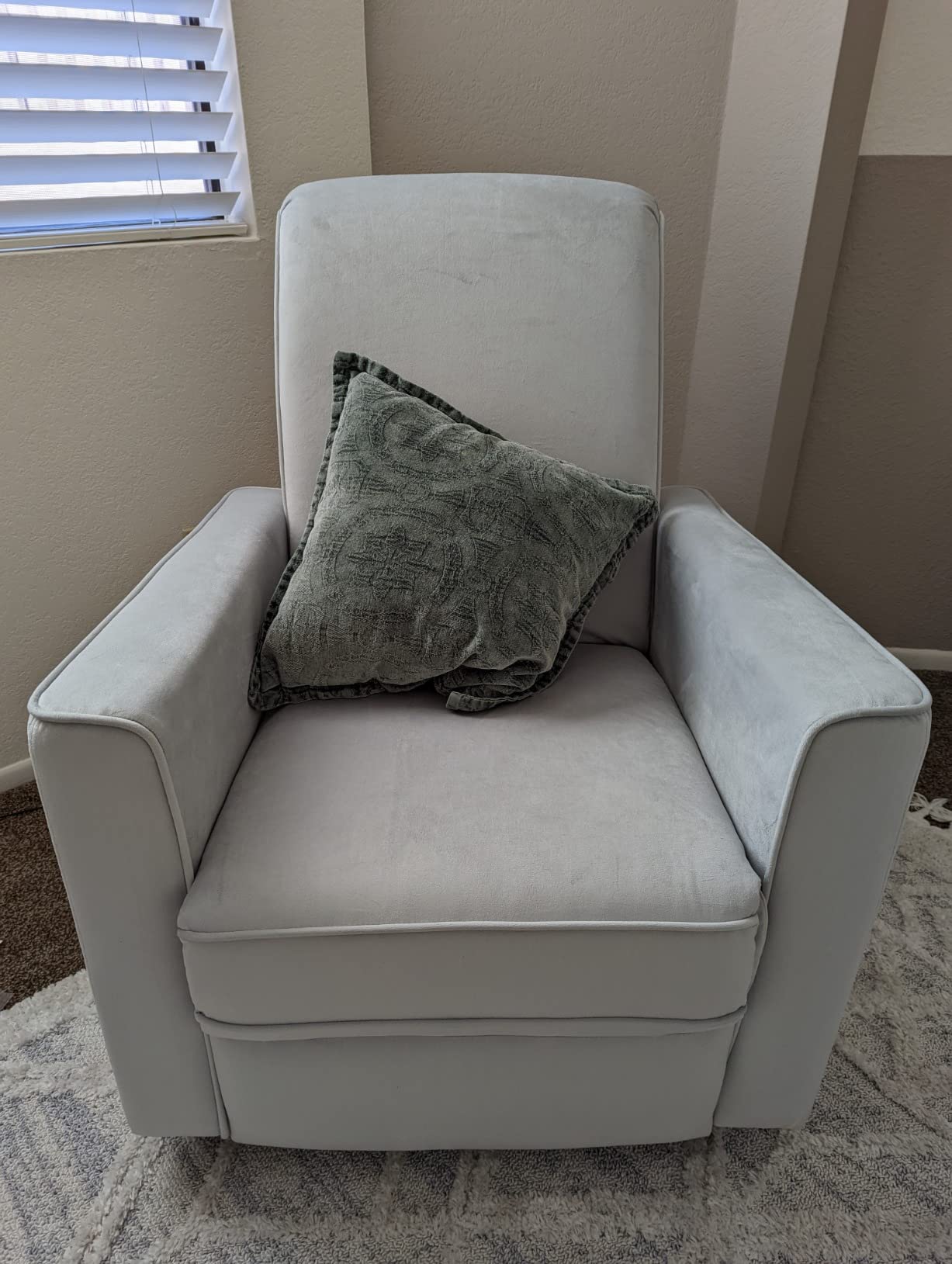 Evolur Harlow Upholstered Power Glider Recliner with USB Charging - Rocking & 275-degree Swivel with Smooth Glide - Greenguard Gold & FSC Certified - Modern Nursery and Living Room Chair in Grey customer photo 1
