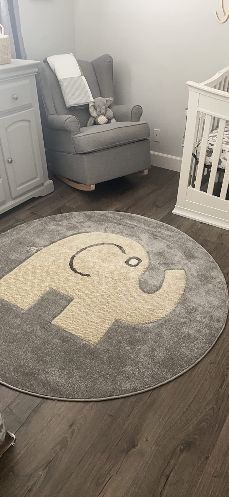 SAFAVIEH Carousel Kids Collection 4' Round Grey/Ivory CRK165B Elephant Nursery Playroom Area Rug customer photo 2