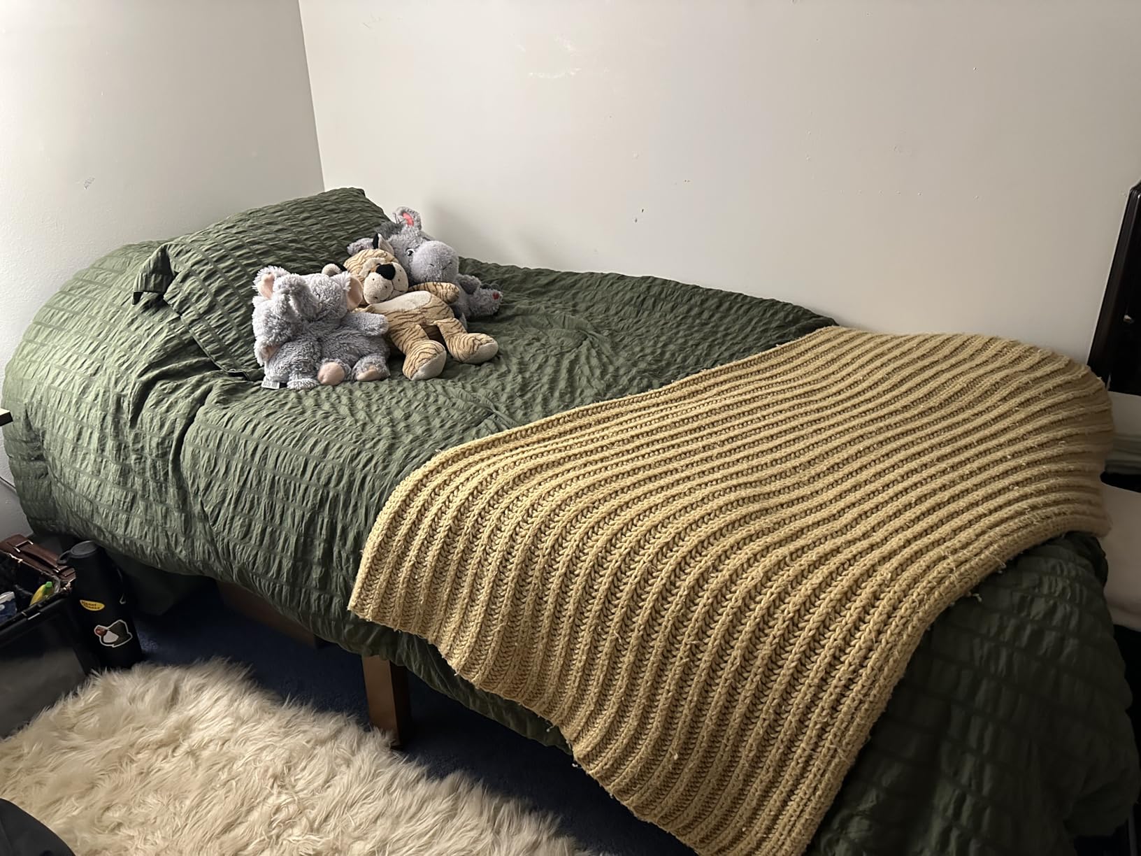 Giantex 14 Inch Twin Wood Platform Bed Frame, Minimalist Style Mattress Foundation with Solid Rubber Wood, Heavy Duty Slat Support, Without Headboard, Easy Assembly, No Box Spring Needed, Natural customer photo 1